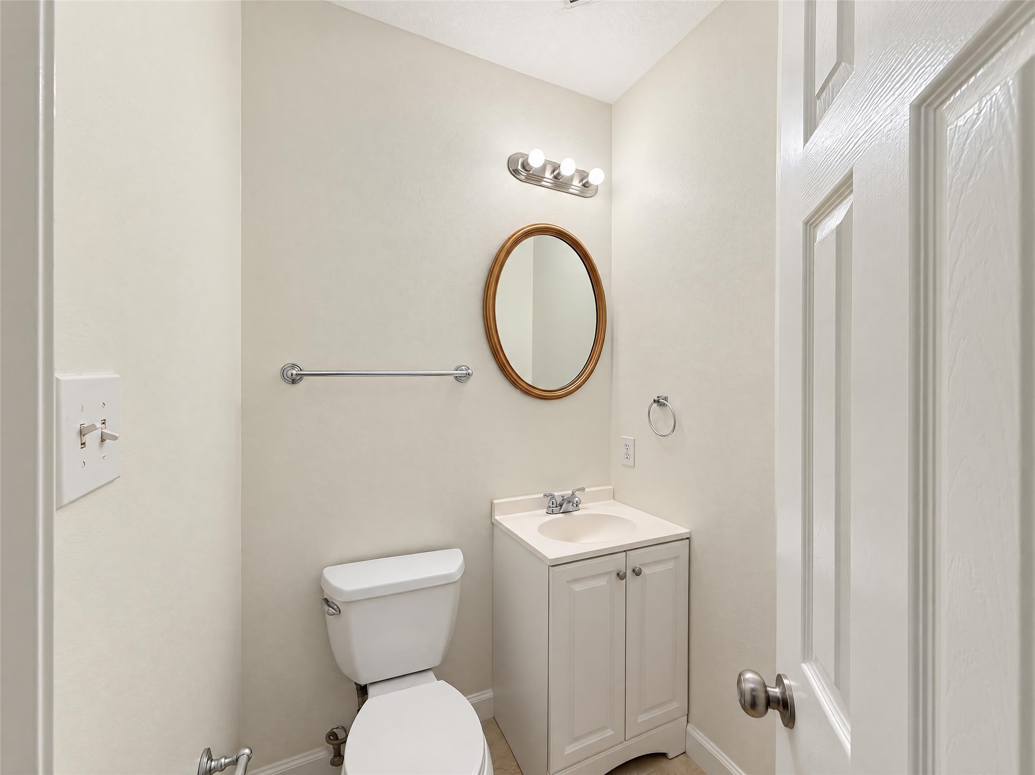 12522 Meadowglen Drive, Meadows Place, TX 77477