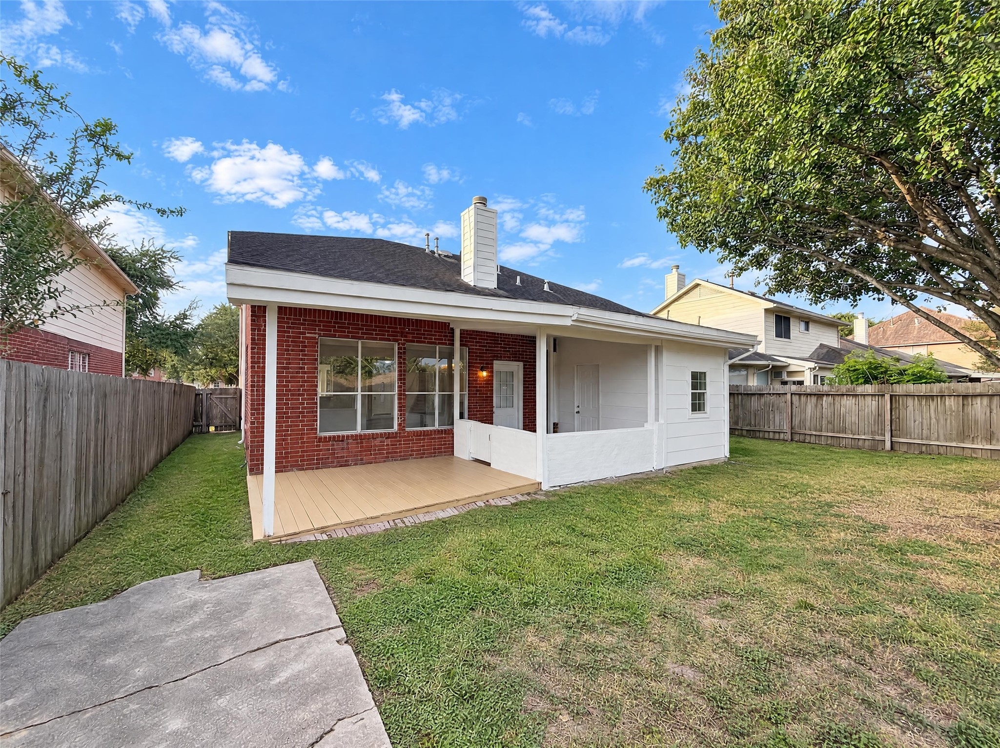 12522 Meadowglen Drive, Meadows Place, TX 77477