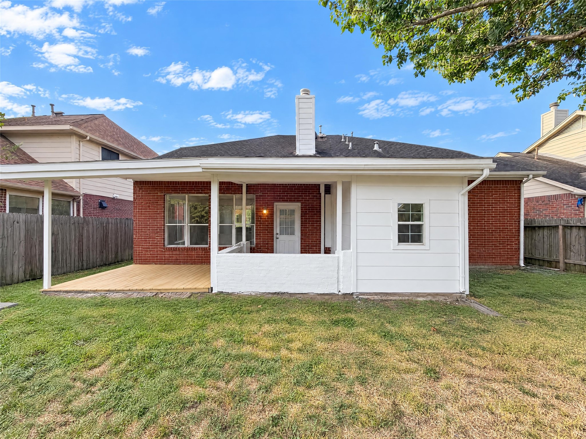 12522 Meadowglen Drive, Meadows Place, TX 77477