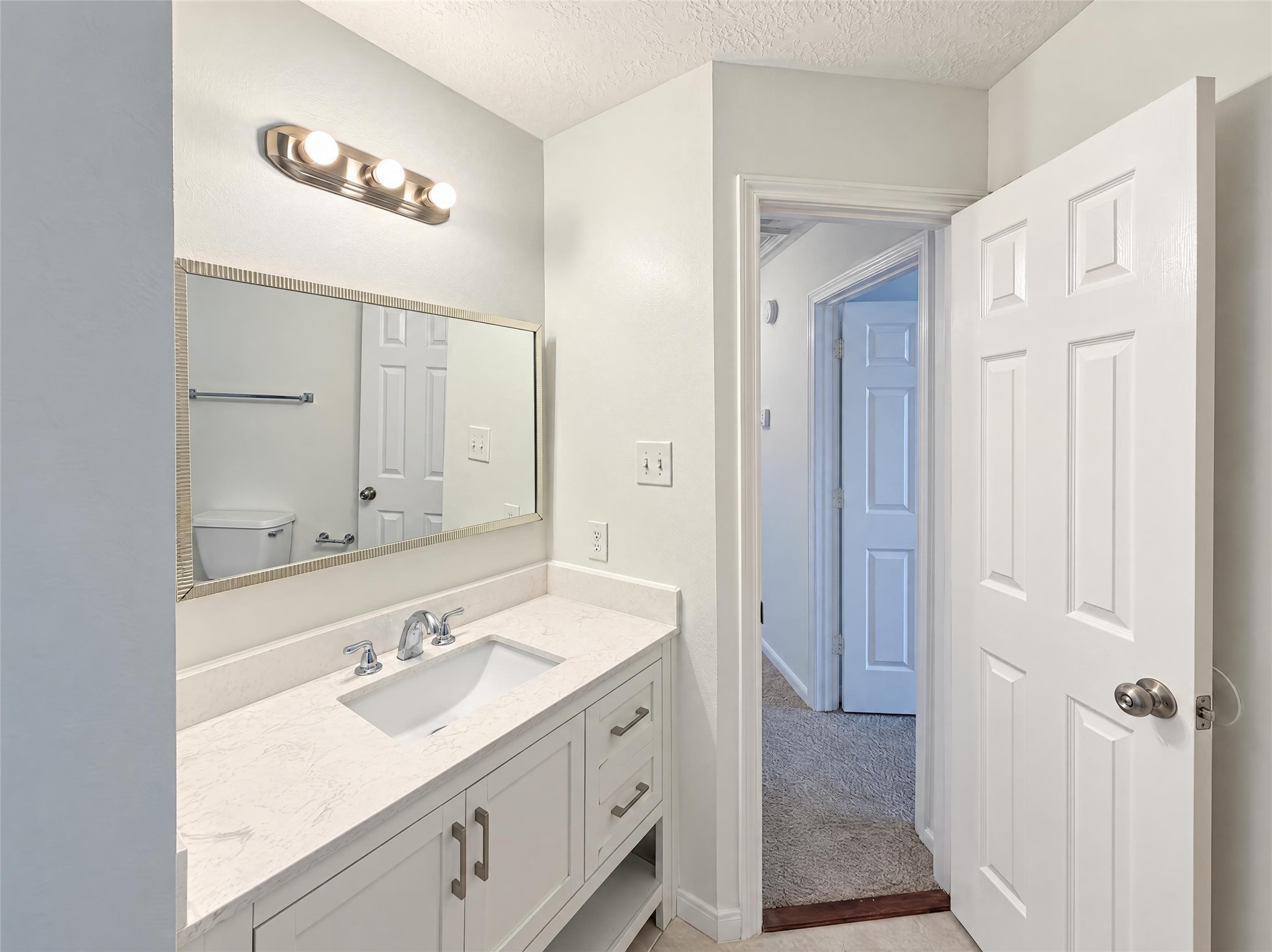 12522 Meadowglen Drive, Meadows Place, TX 77477