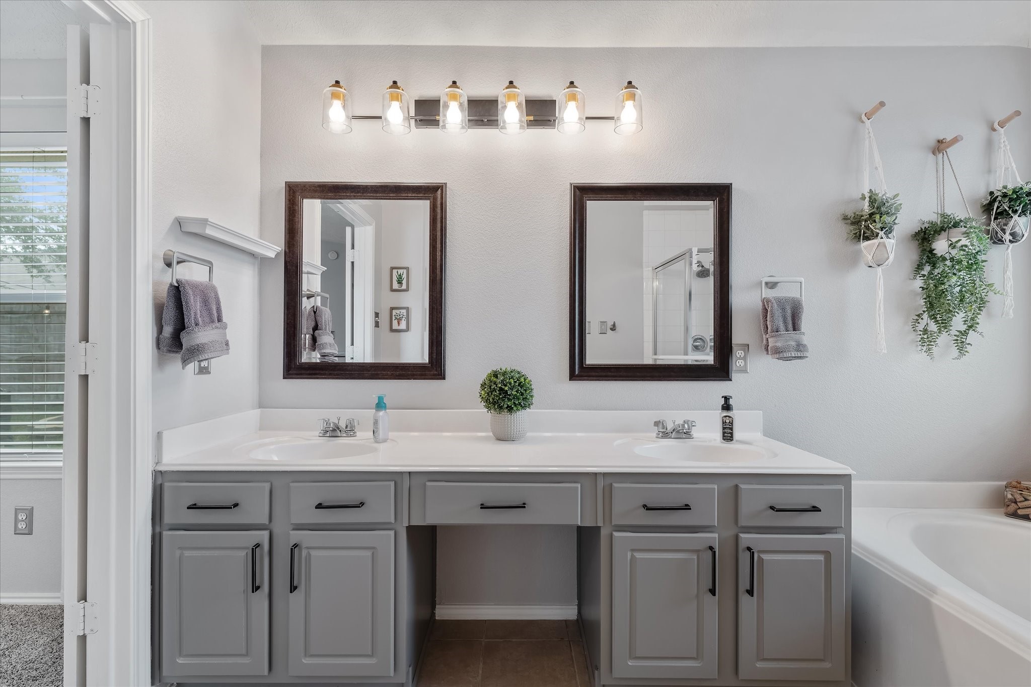 20127 Mammoth Falls Drive, Tomball, TX 77375