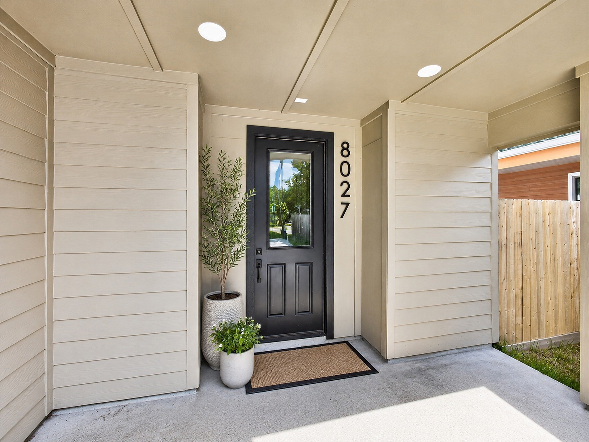Discover an inviting entry that offers both charm and privacy with the potential for a gated enhancement. Discover an inviting entry that offers both charm and privacy with the potential for a gated enhancement.