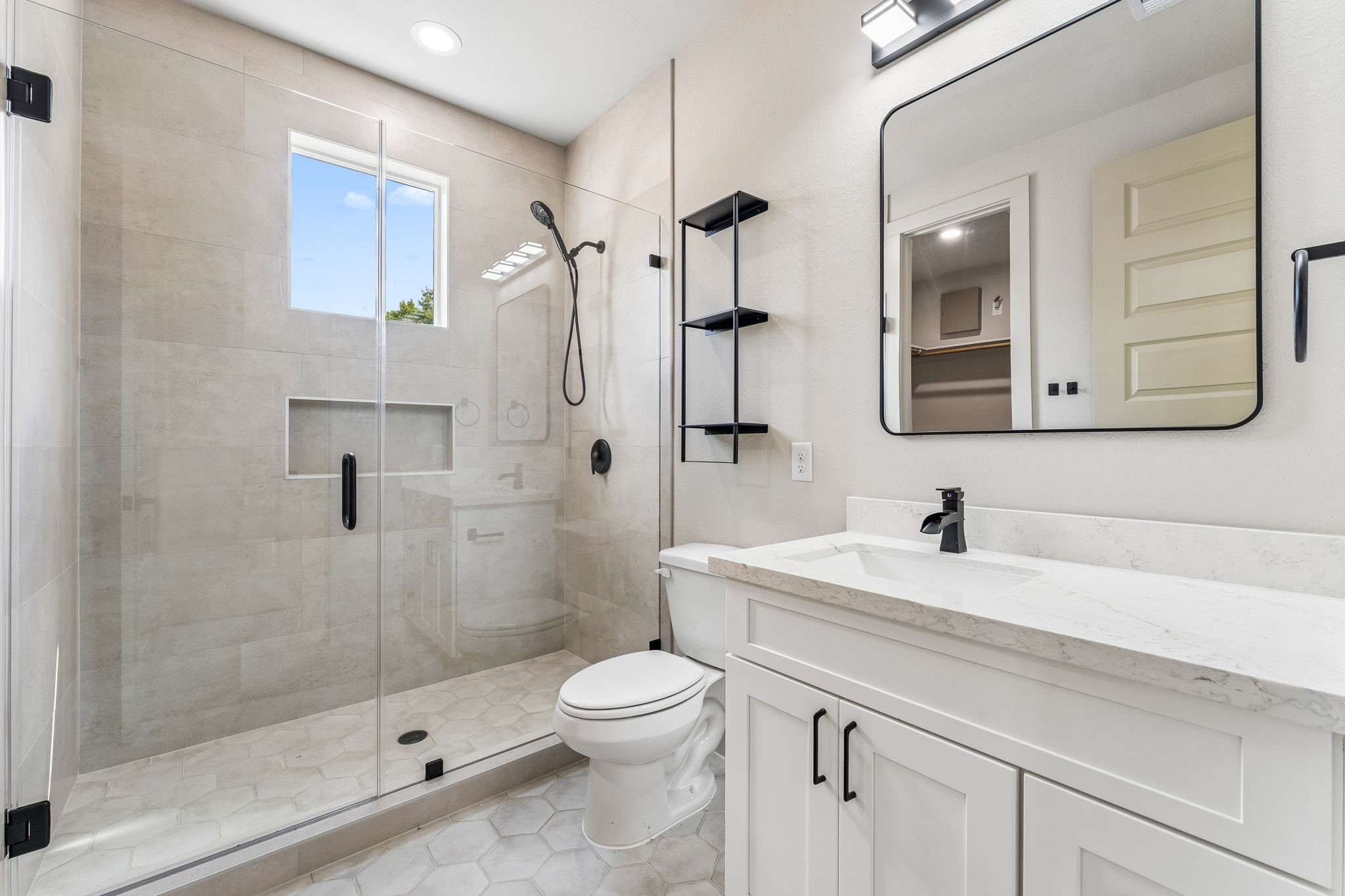 8027 BETTY BOOP Street, Houston, TX 77028
