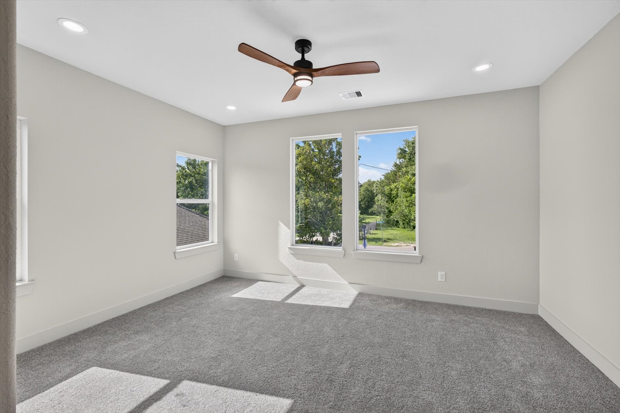 8027 BETTY BOOP Street, Houston, TX 77028