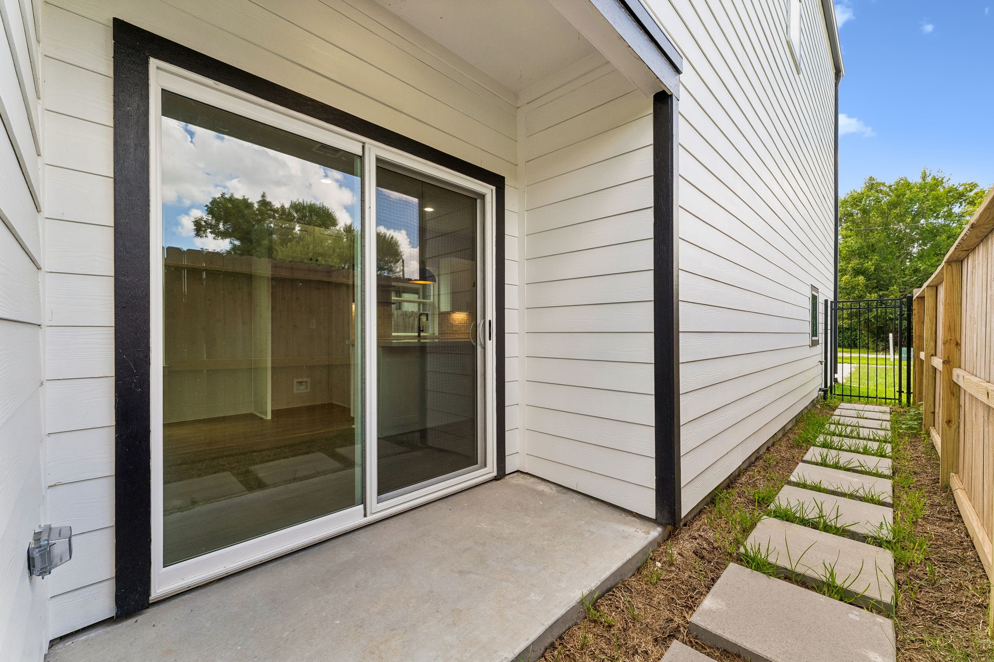 8027 BETTY BOOP Street, Houston, TX 77028