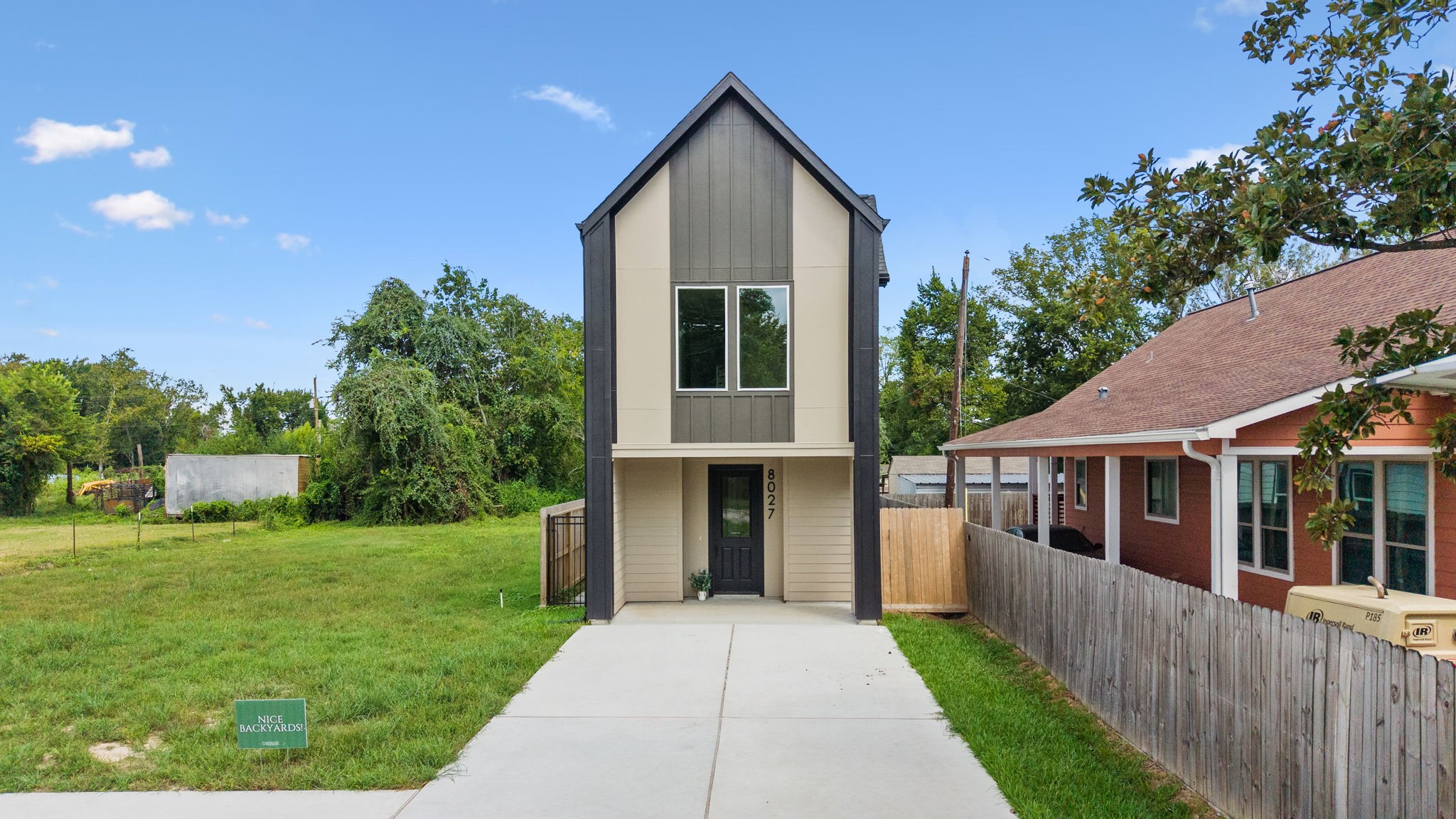 8027 BETTY BOOP Street, Houston, TX 77028