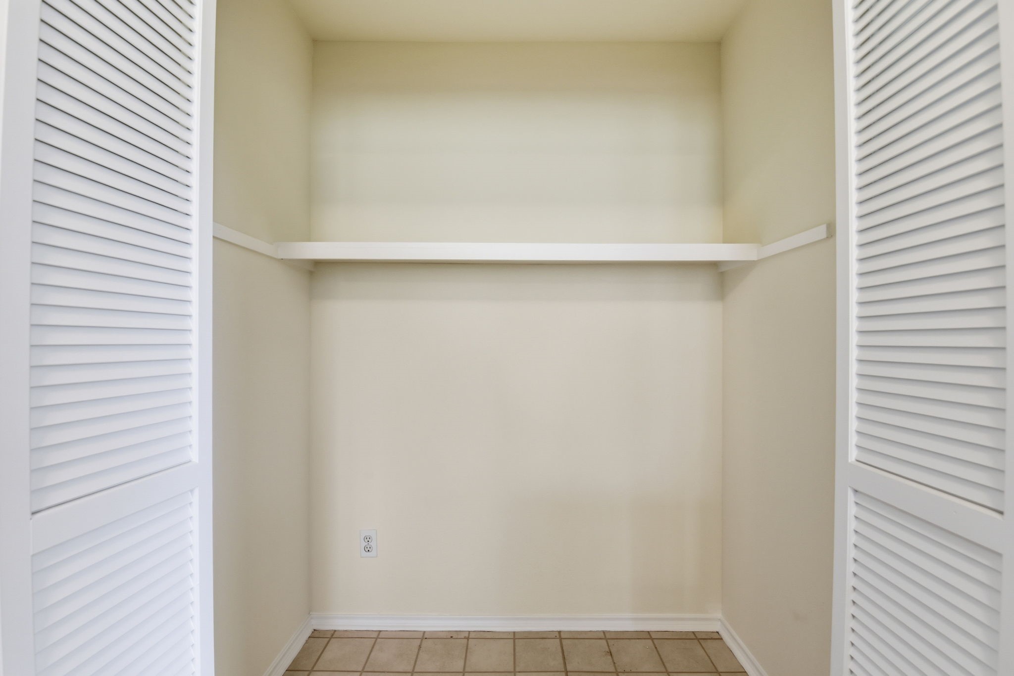 2739 S Peach Hollow Circle, Pearland, TX 77584