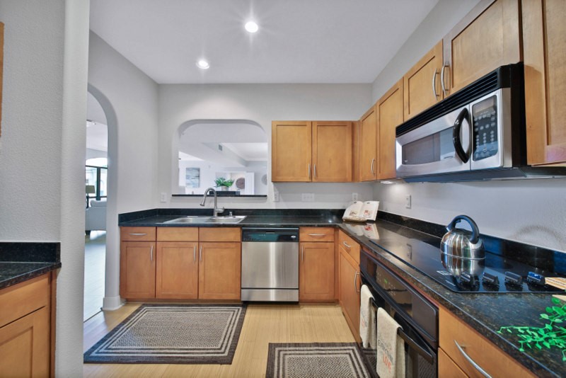 The other view of kitchen.