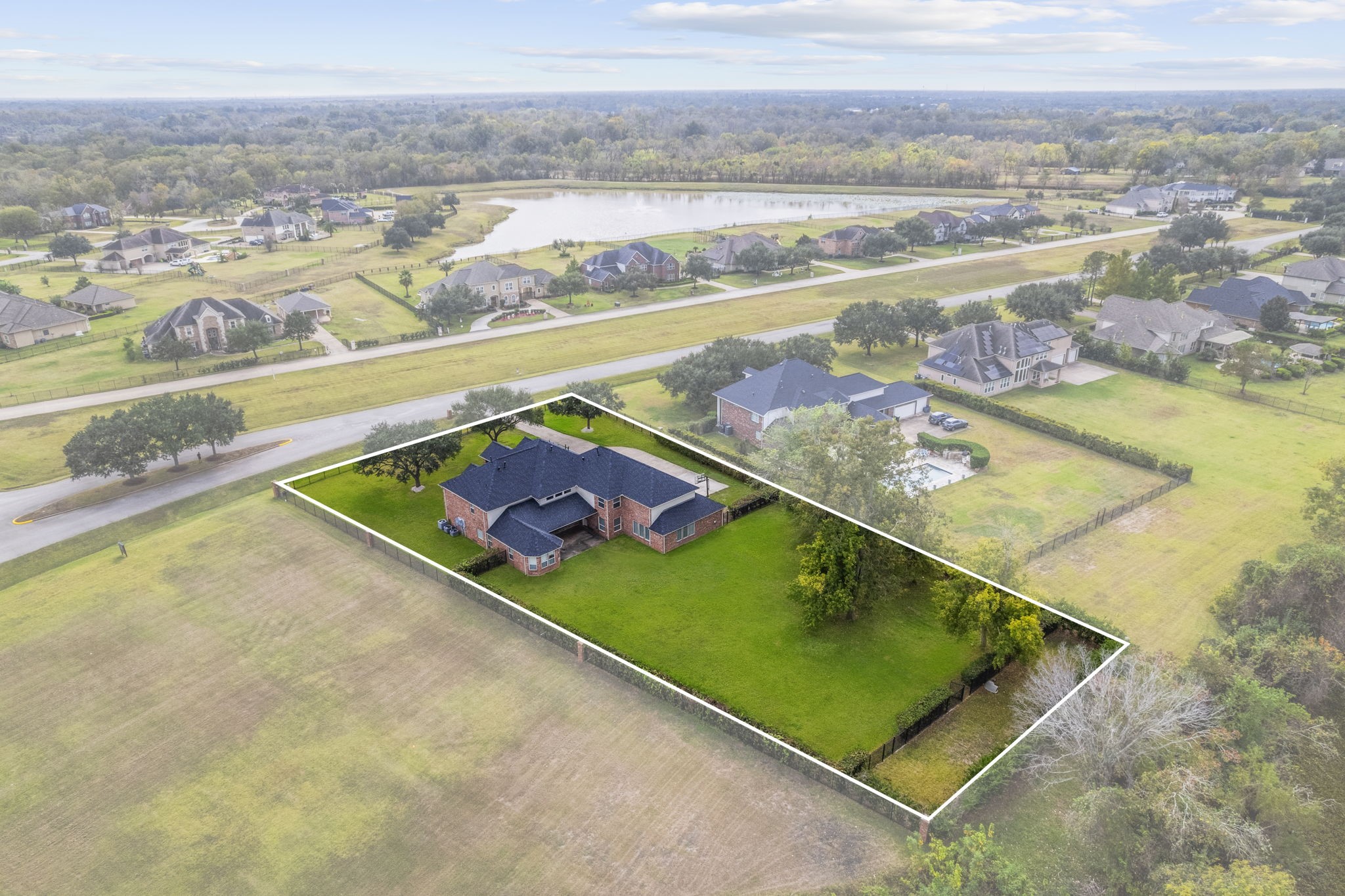 4502 Creek Point Lane, Missouri City, TX 77459