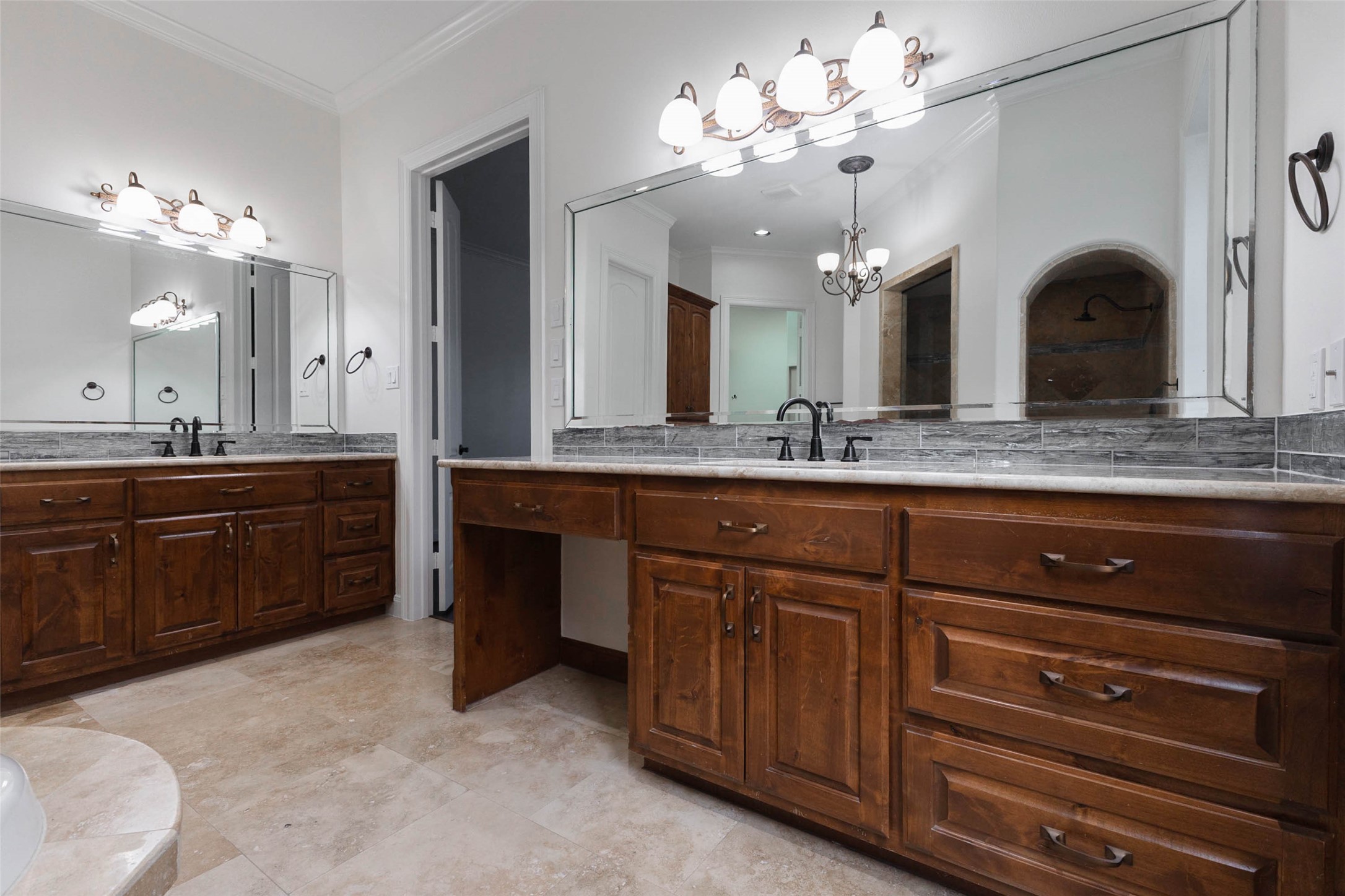 2818 Twin Fountains Drive, Houston, TX 77068