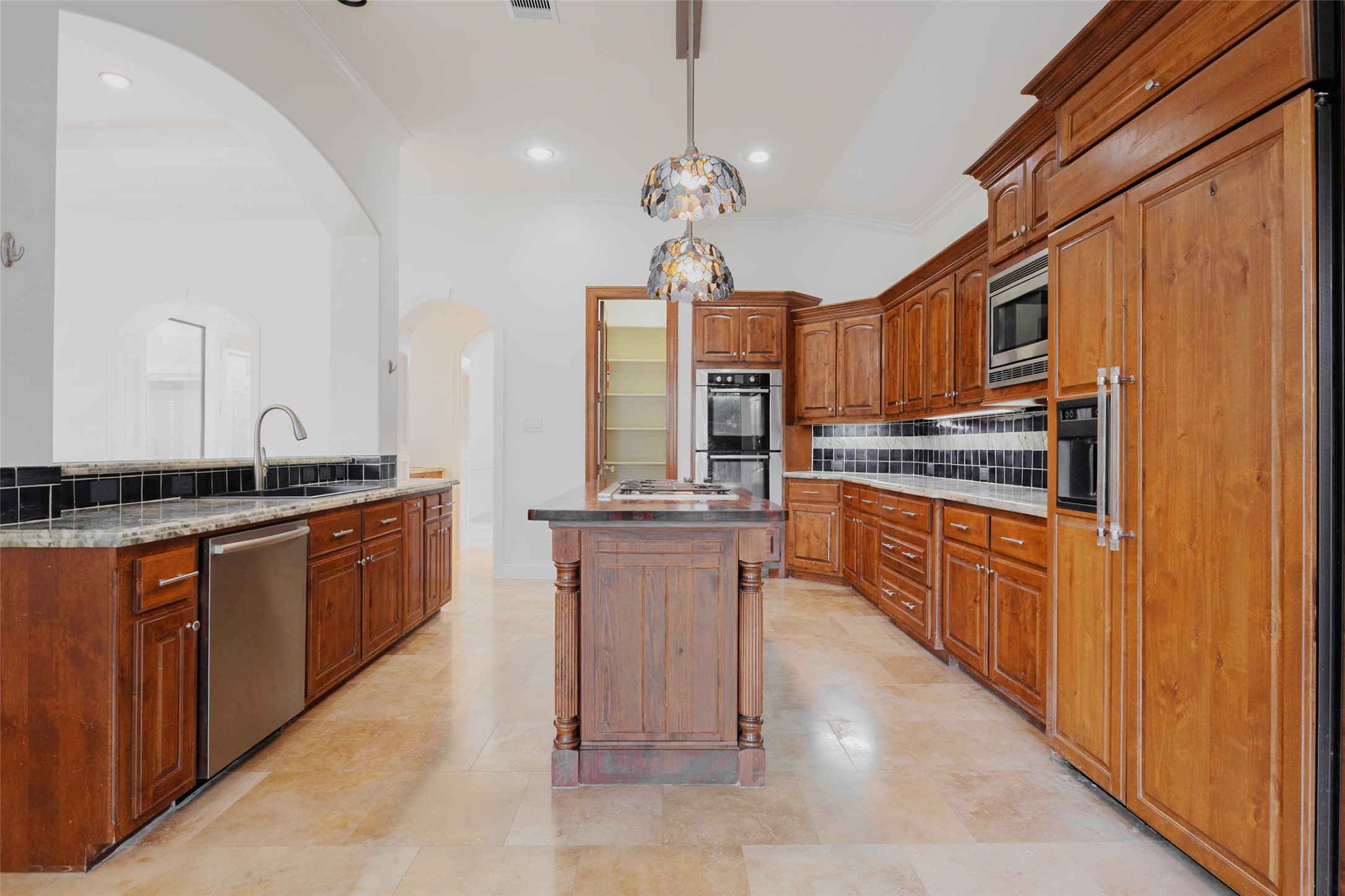 2818 Twin Fountains Drive, Houston, TX 77068