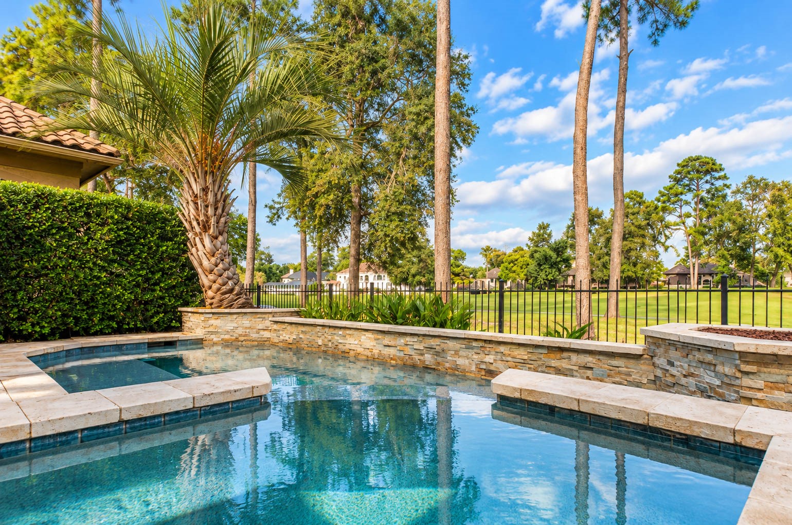 2818 Twin Fountains Drive, Houston, TX 77068