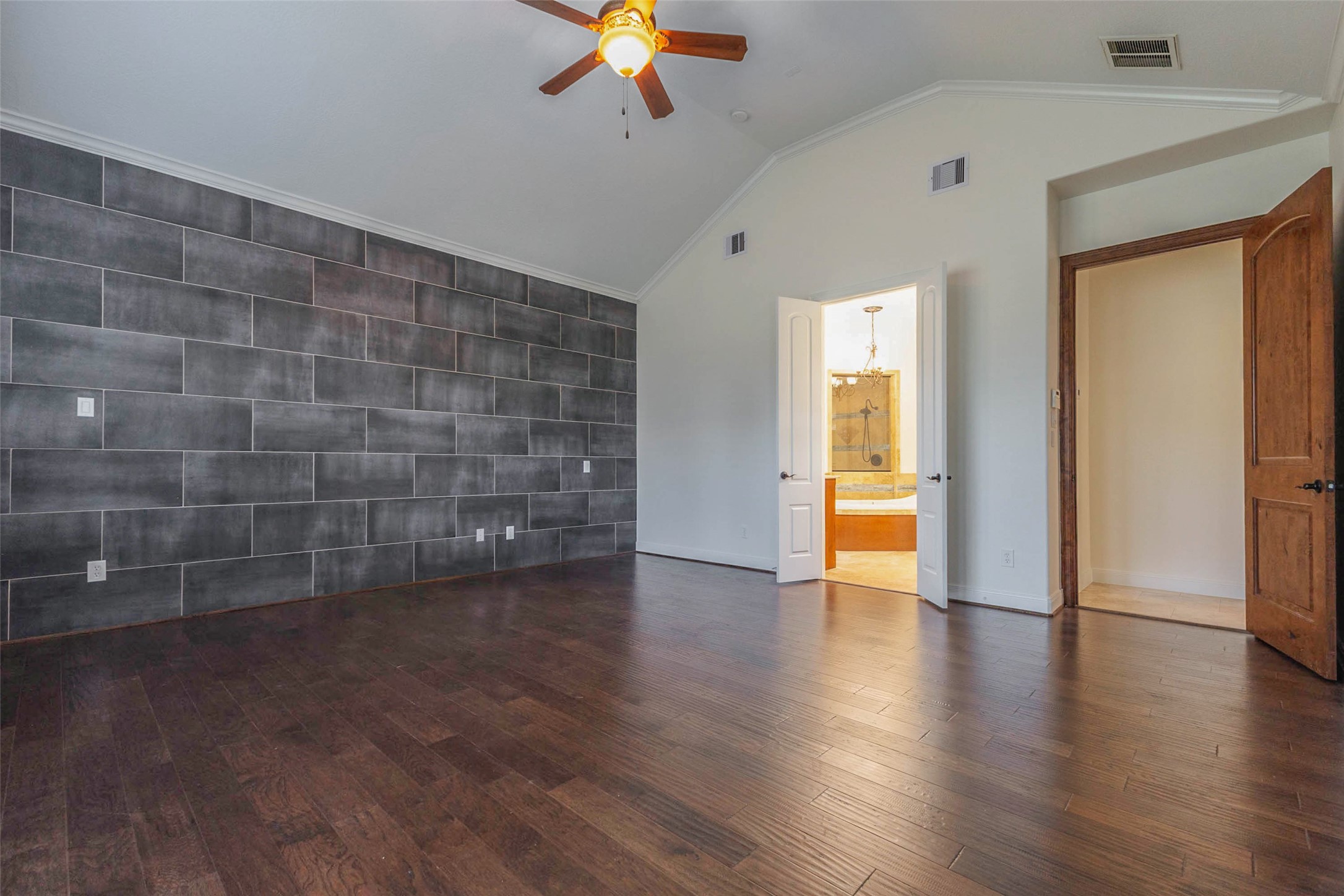 2818 Twin Fountains Drive, Houston, TX 77068
