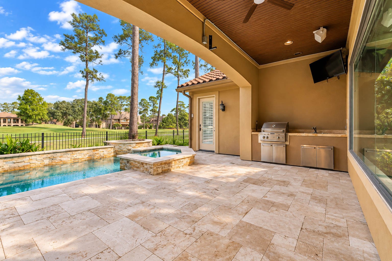 2818 Twin Fountains Drive, Houston, TX 77068
