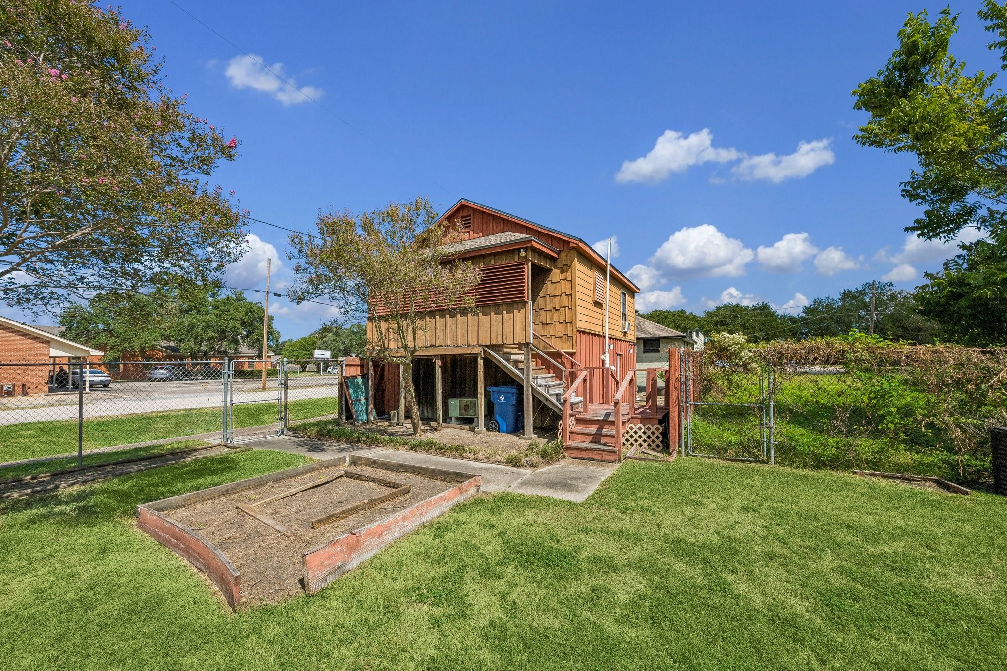 2507 3rd Avenue N, Texas City, TX 77590