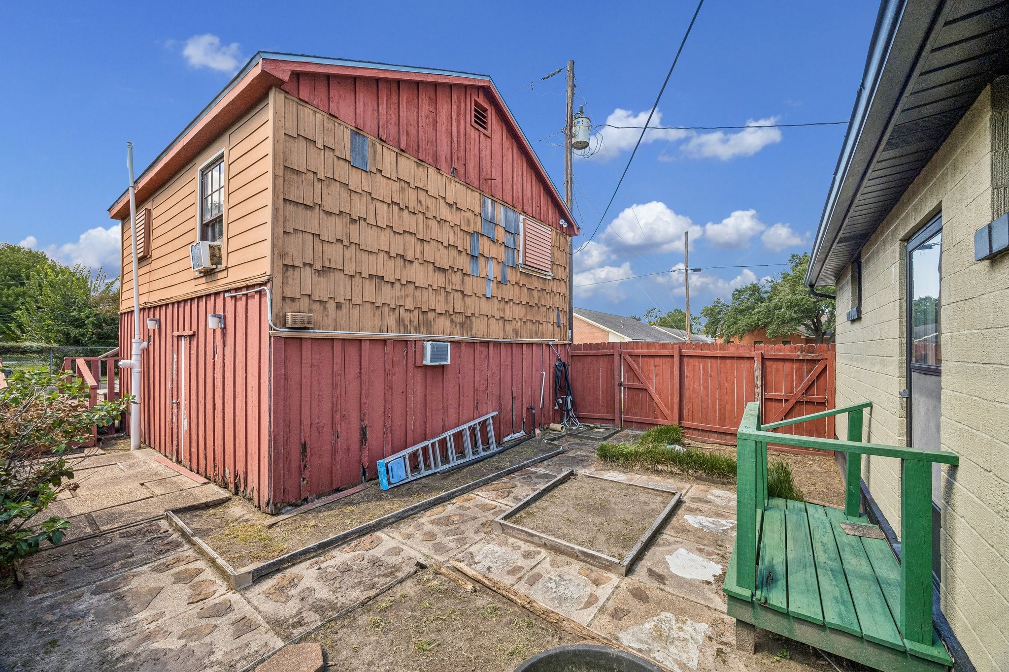 2507 3rd Avenue N, Texas City, TX 77590