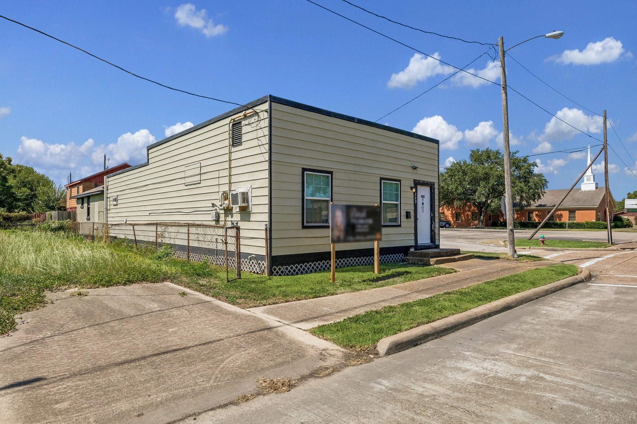 2507 3rd Avenue N, Texas City, TX 77590