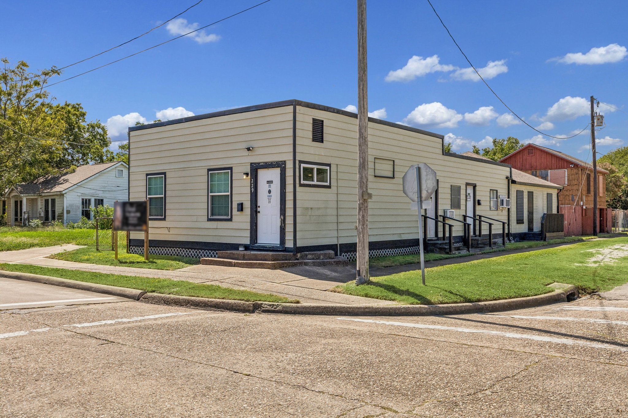 2507 3rd Avenue N, Texas City, TX 77590