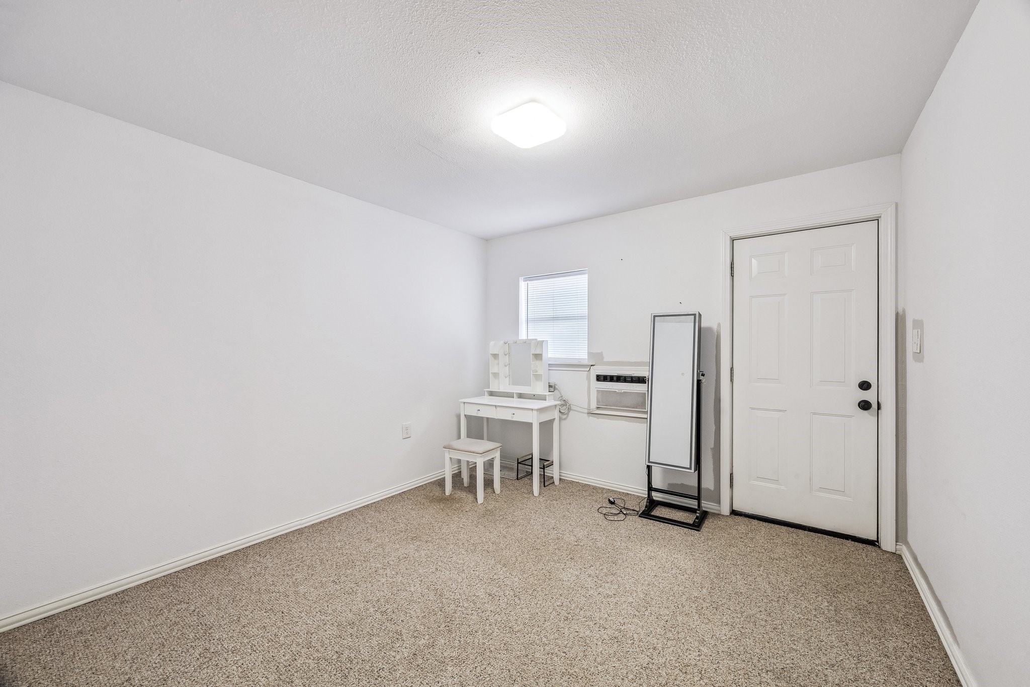 2507 3rd Avenue N, Texas City, TX 77590