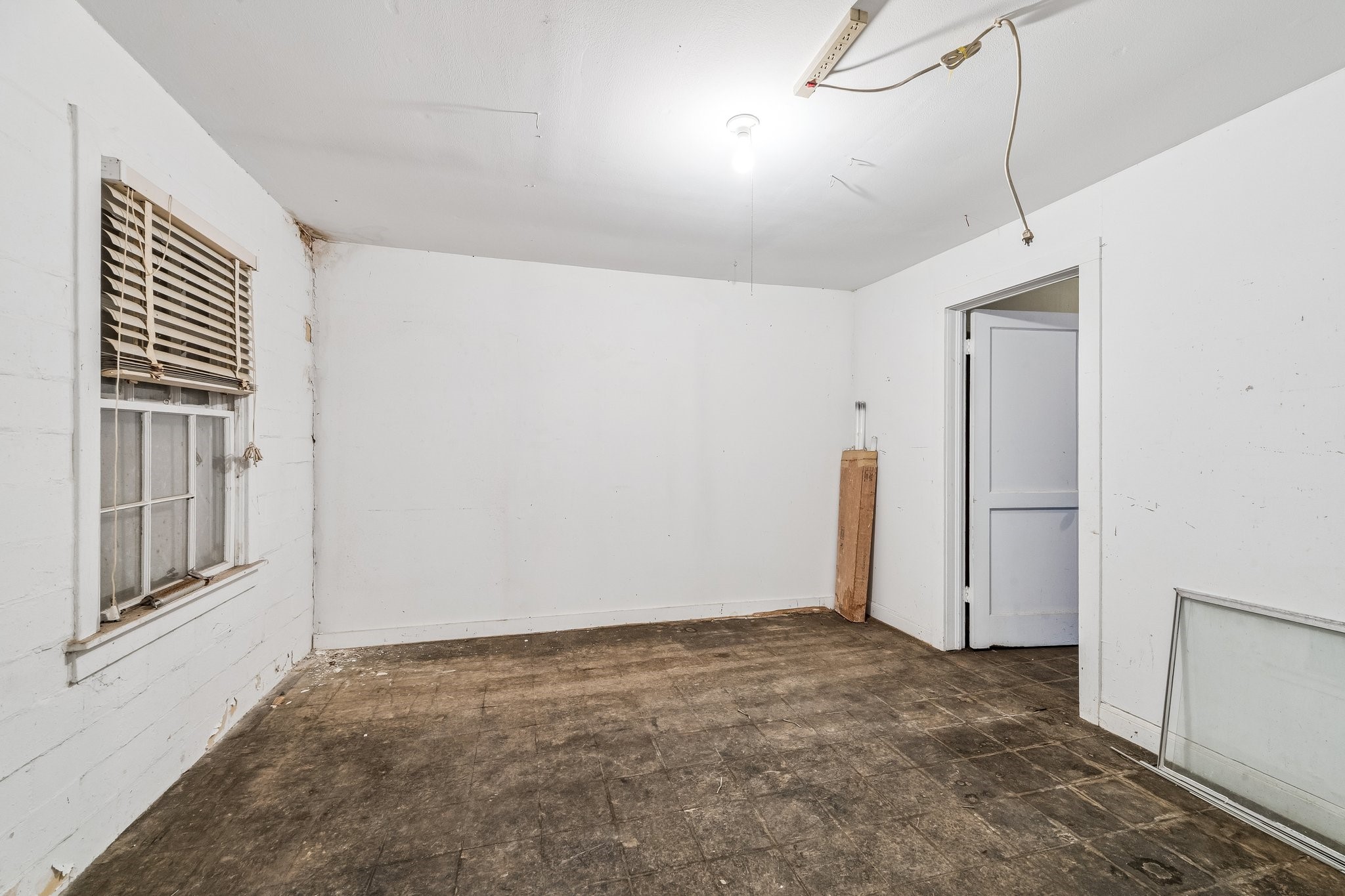 2507 3rd Avenue N, Texas City, TX 77590