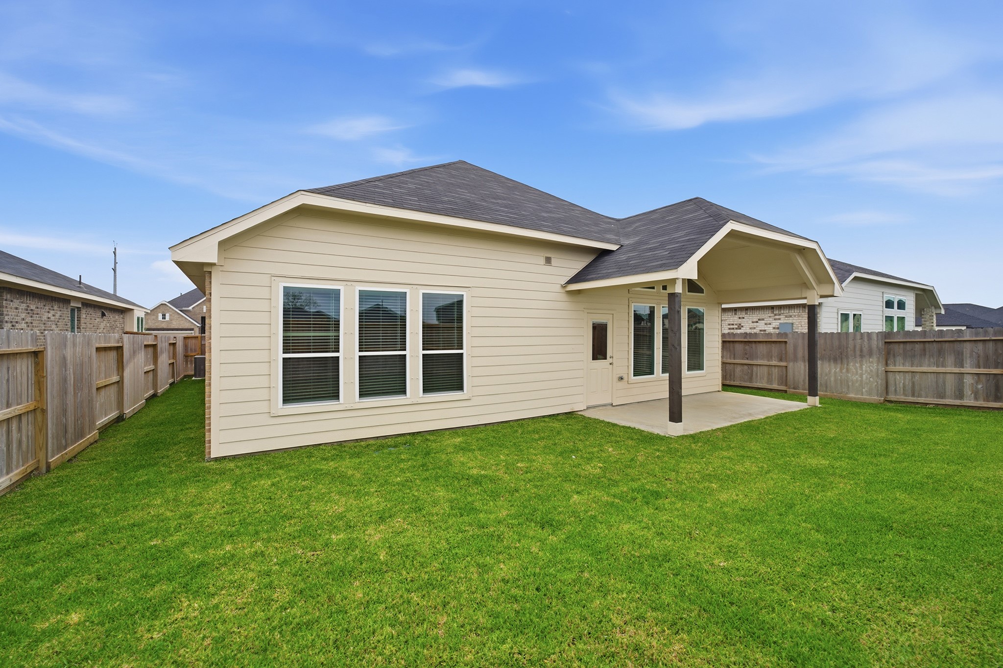 12107 N Wooden Mill Lane N, Santa Fe, TX 77510