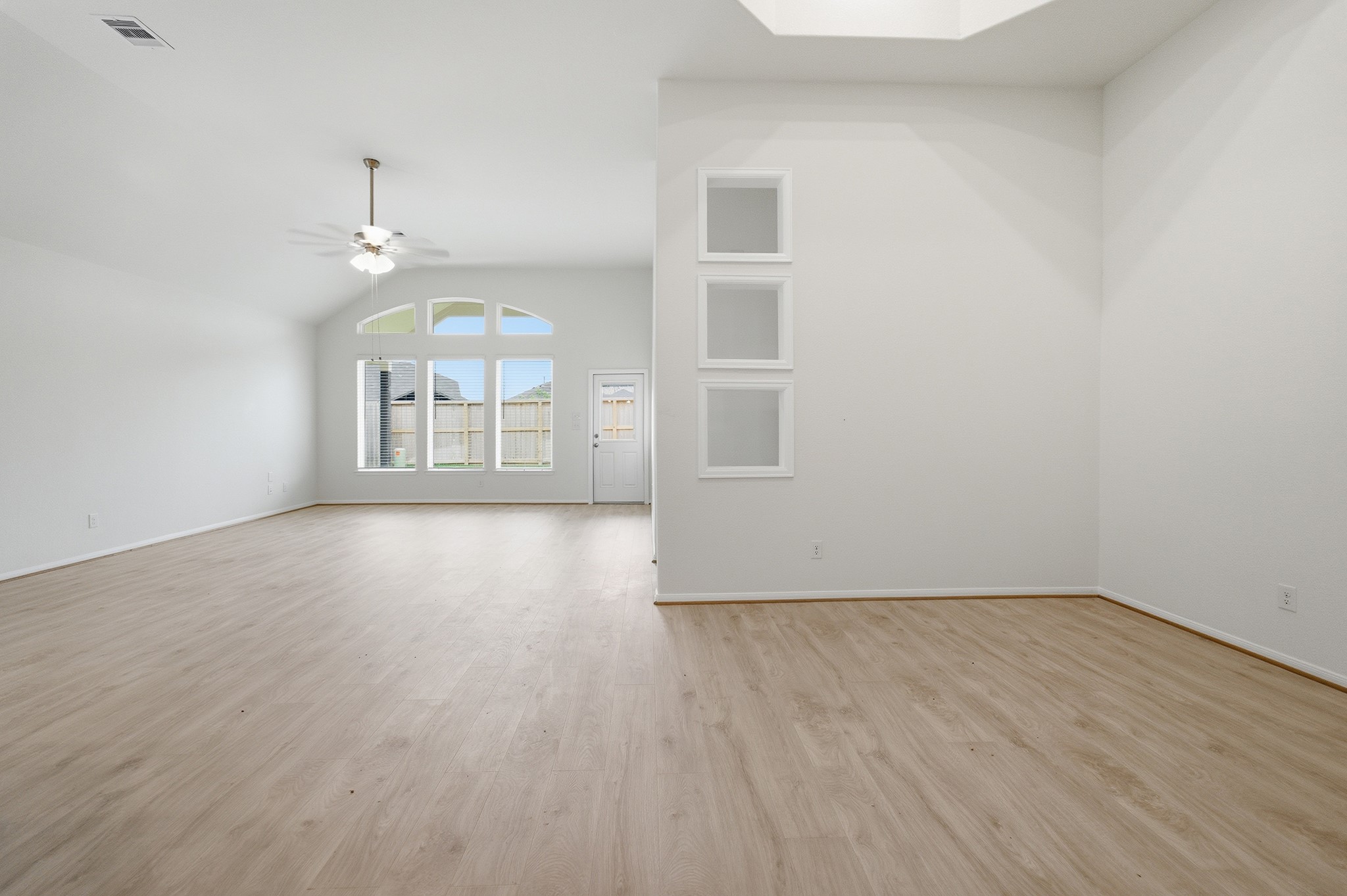12107 N Wooden Mill Lane N, Santa Fe, TX 77510