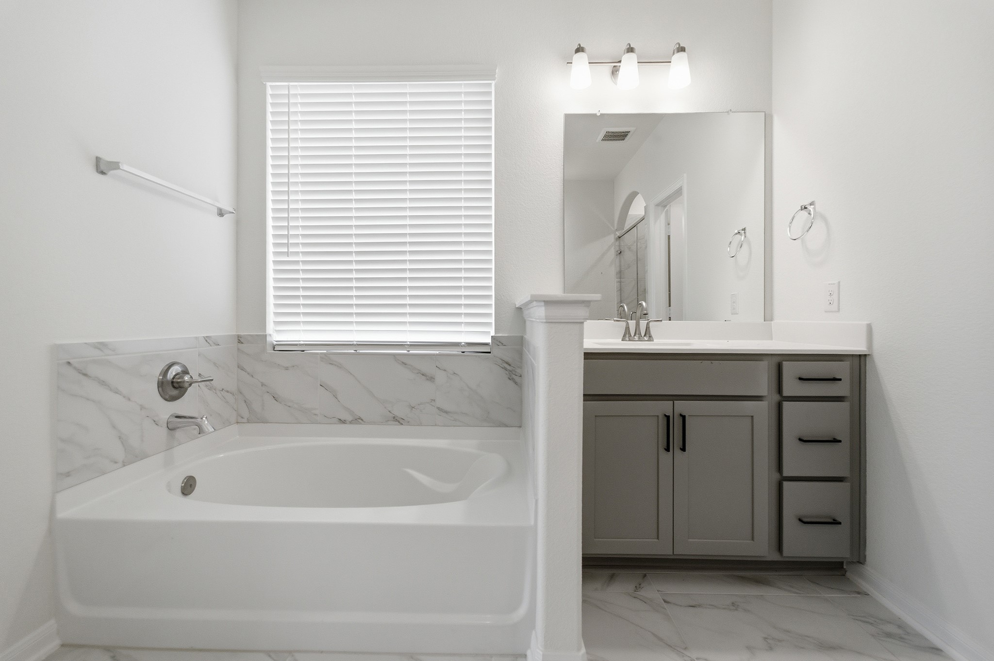12107 N Wooden Mill Lane N, Santa Fe, TX 77510