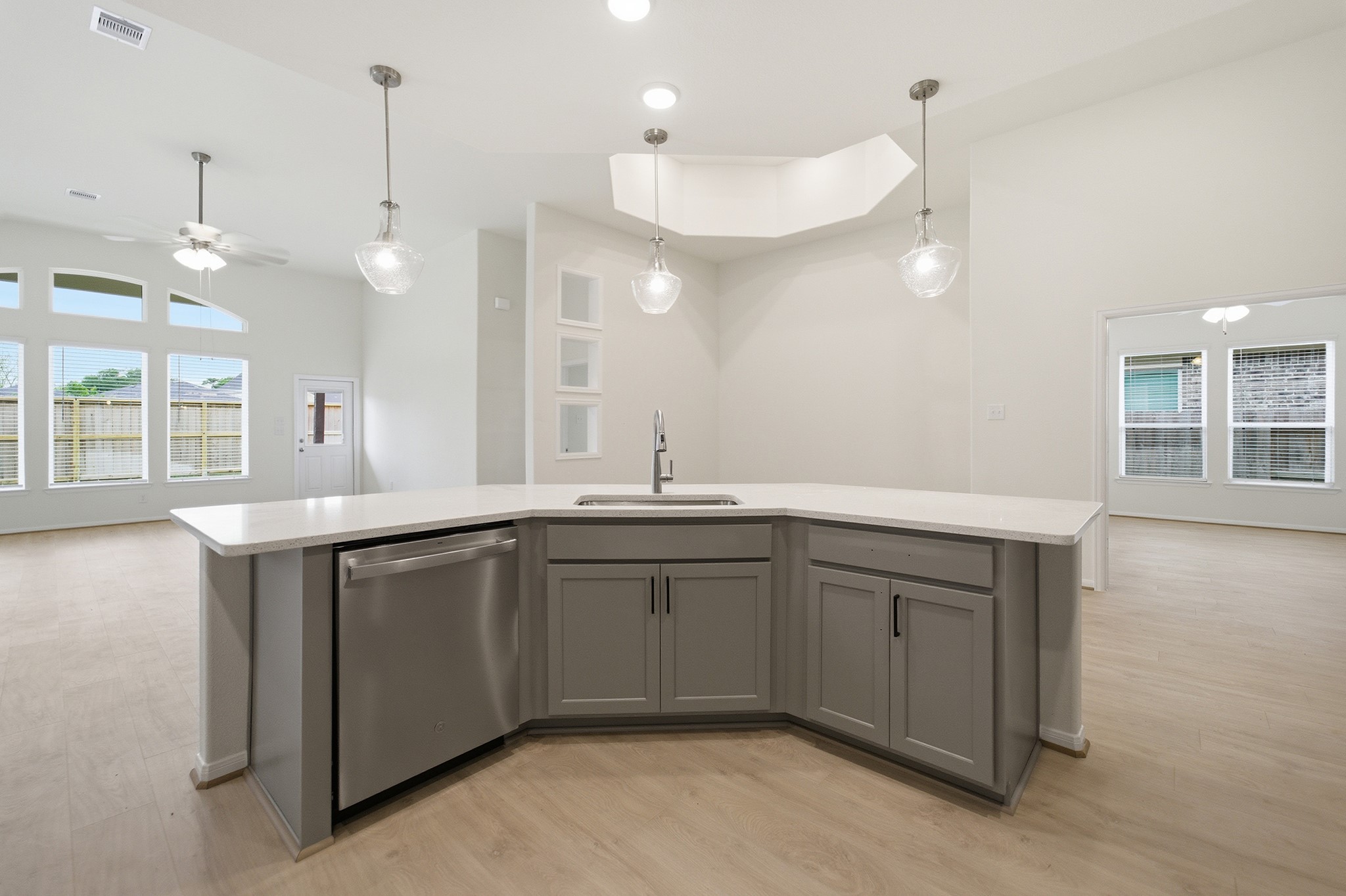 12107 N Wooden Mill Lane N, Santa Fe, TX 77510