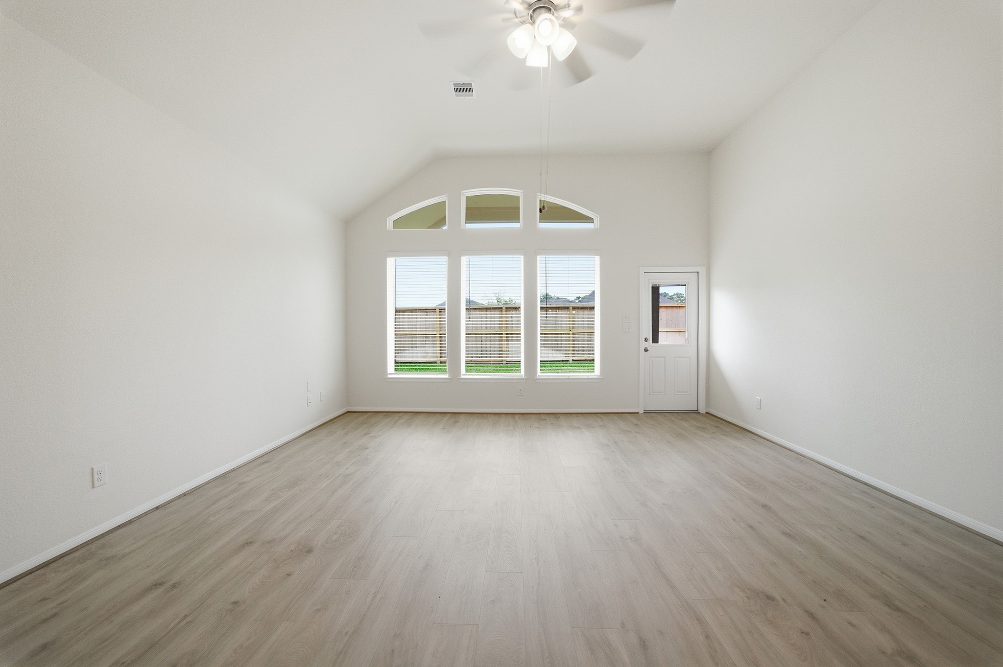 12107 N Wooden Mill Lane N, Santa Fe, TX 77510
