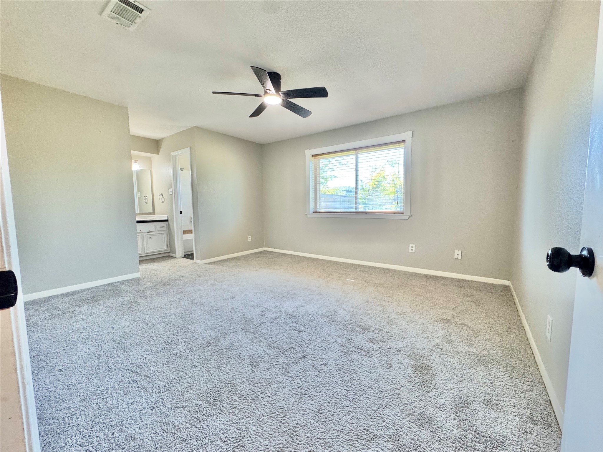 2109 Kingsway Drive, League City, TX 77573