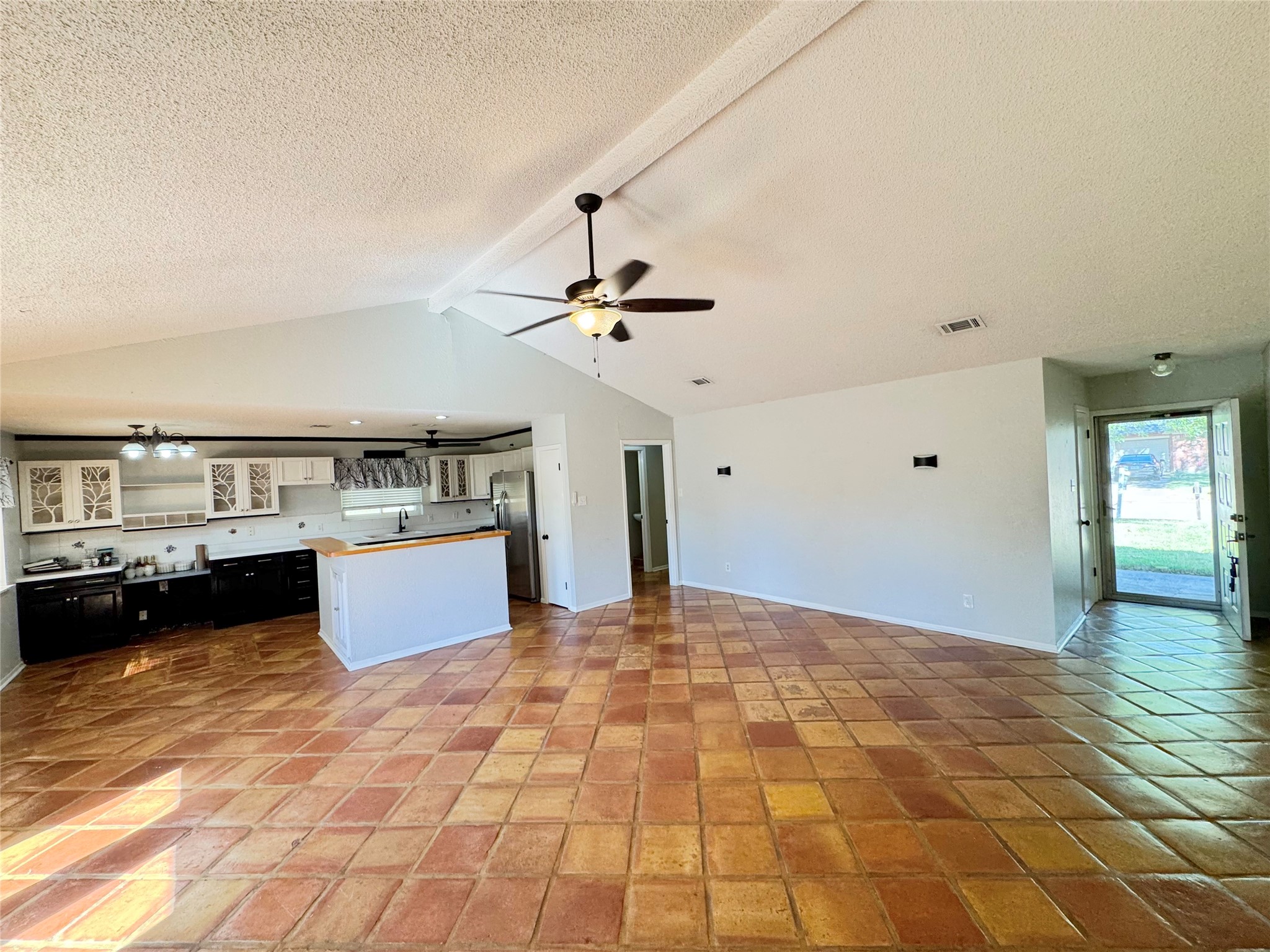 2109 Kingsway Drive, League City, TX 77573 2109 Kingsway Drive, League City, TX 77573