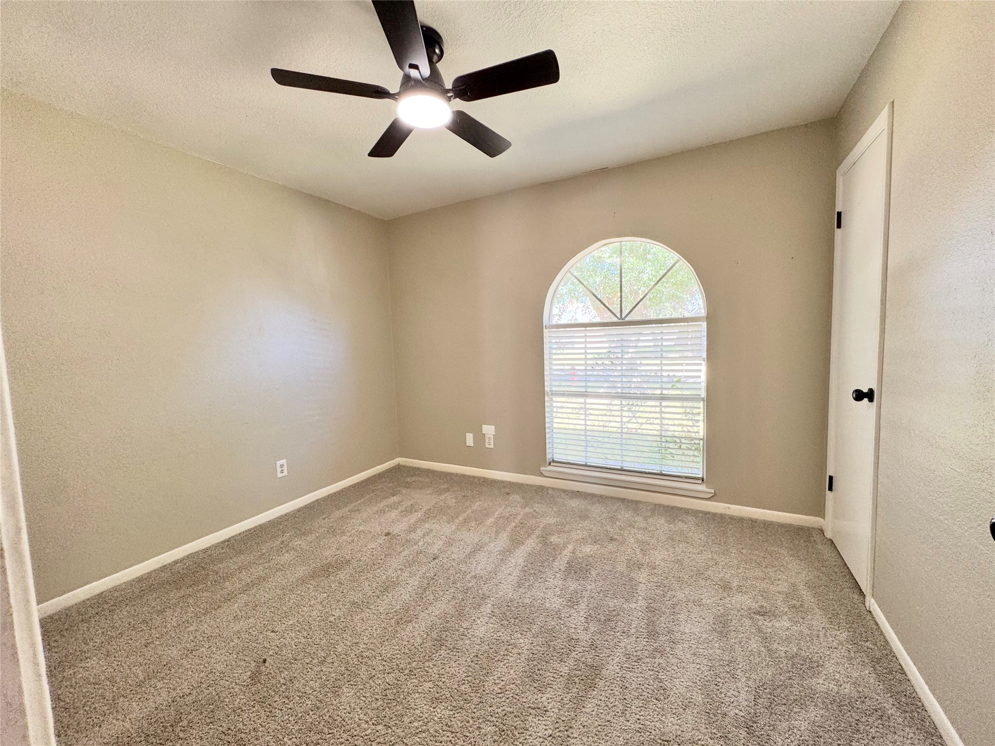 2109 Kingsway Drive, League City, TX 77573