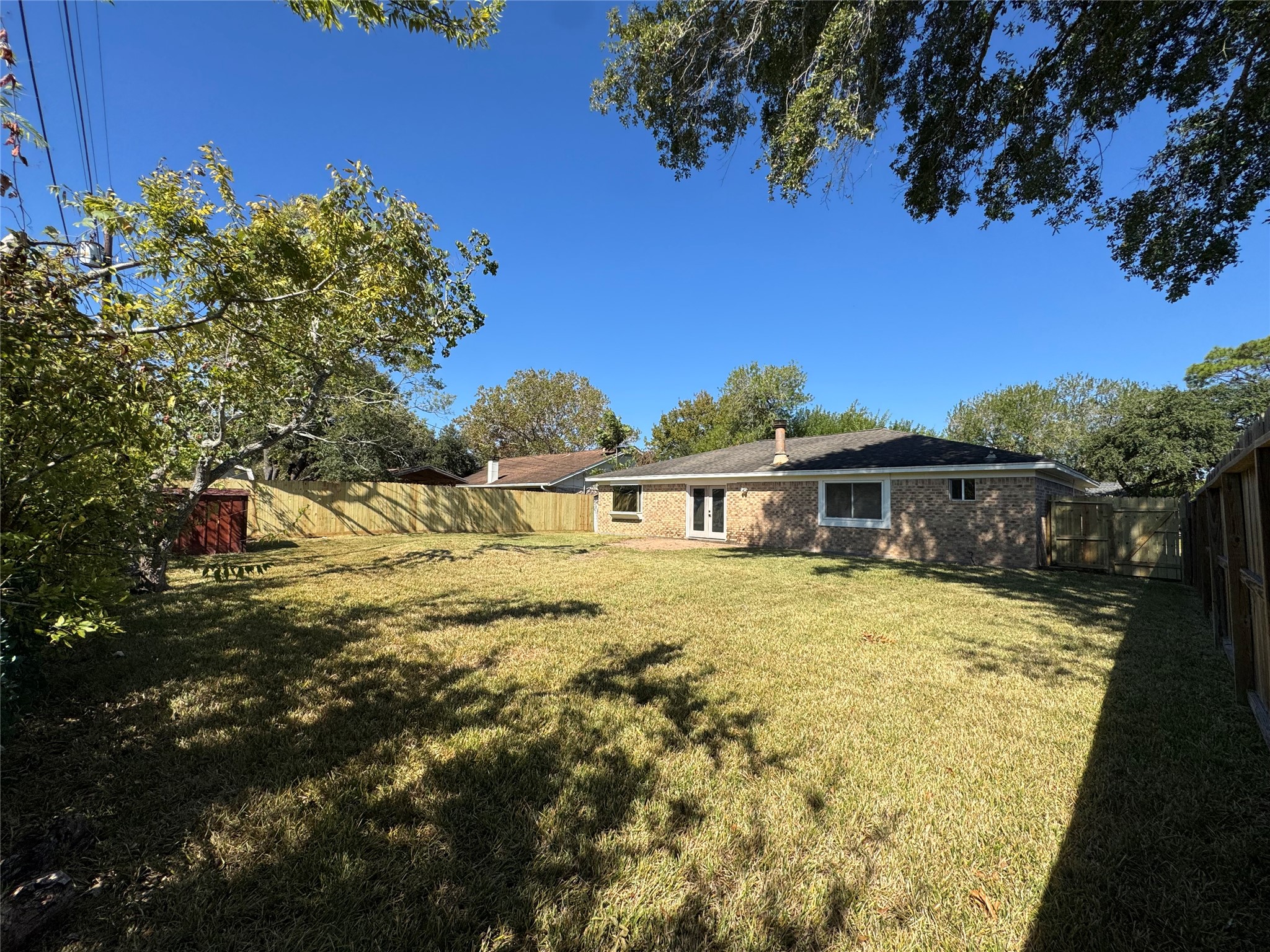 2109 Kingsway Drive, League City, TX 77573