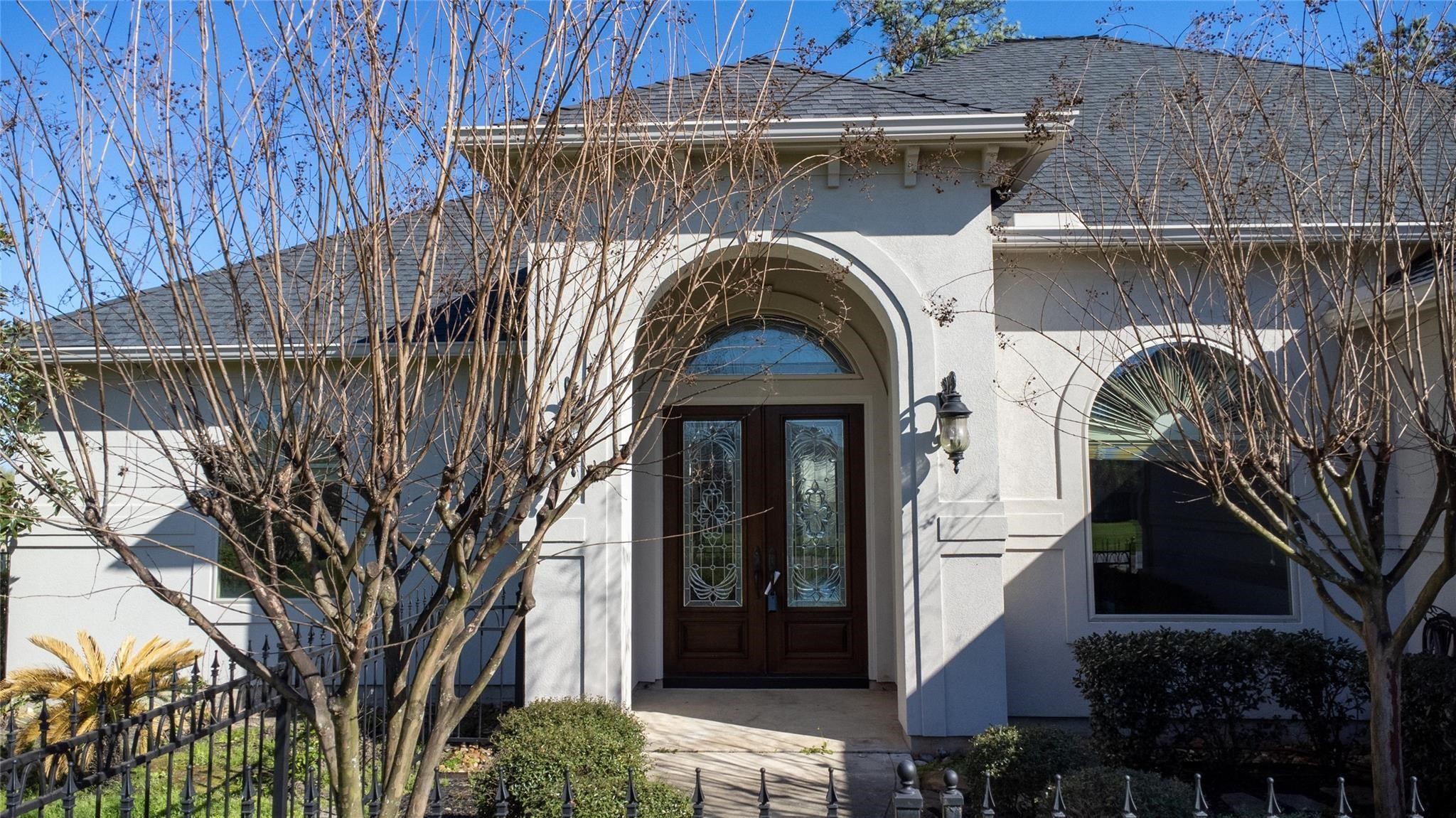 Beautiful Lakefront Property in Augusta Pines.