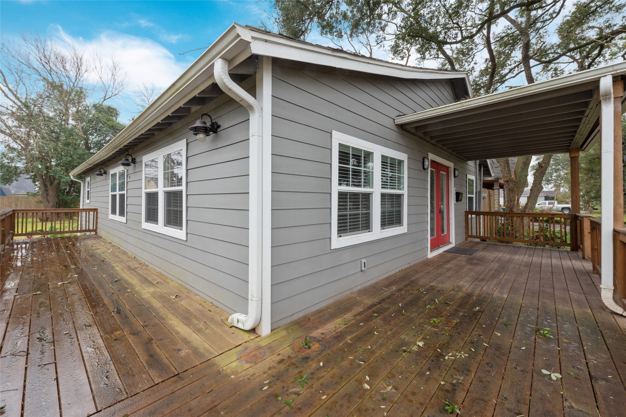 2513 S Grand Boulevard, Pearland, TX 77581 2513 S Grand Boulevard, Pearland, TX 77581