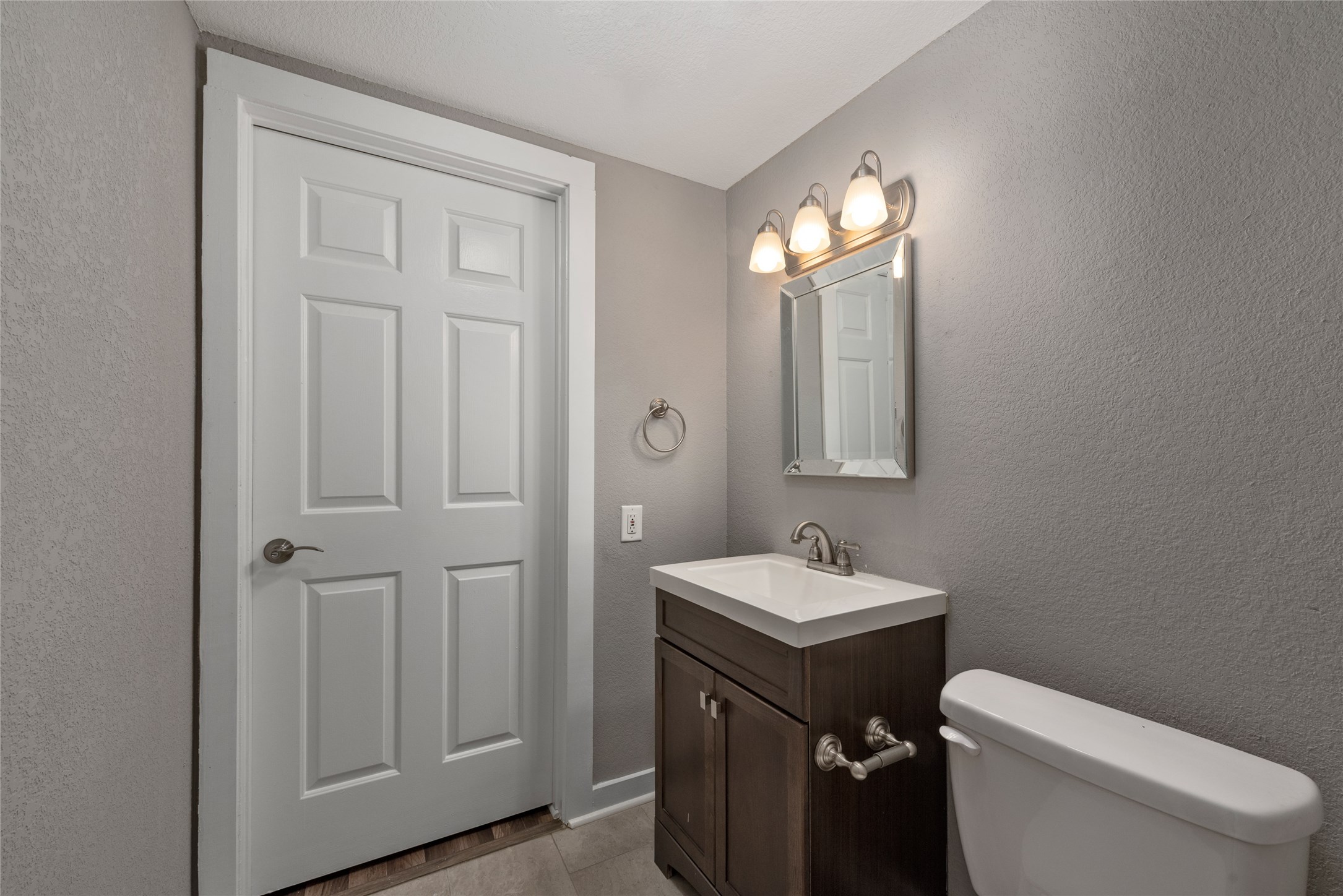 2513 S Grand Boulevard, Pearland, TX 77581