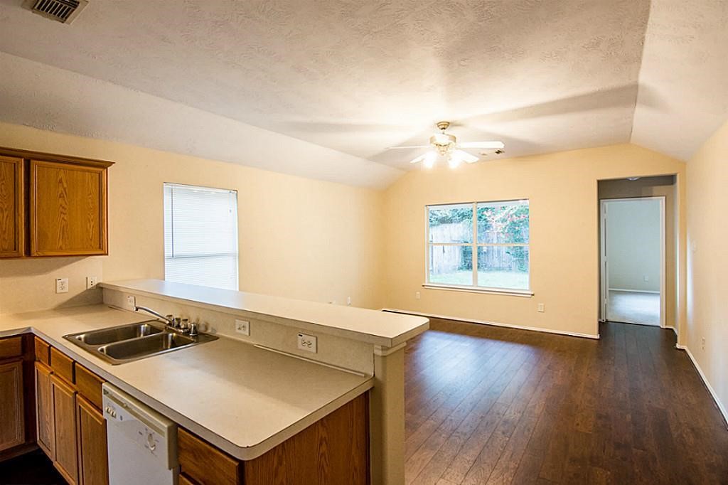 87 Hockenberry Place, The Woodlands, TX 77385