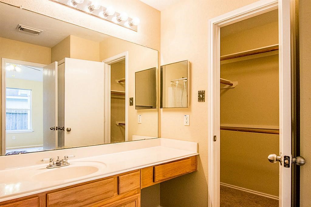 87 Hockenberry Place, The Woodlands, TX 77385