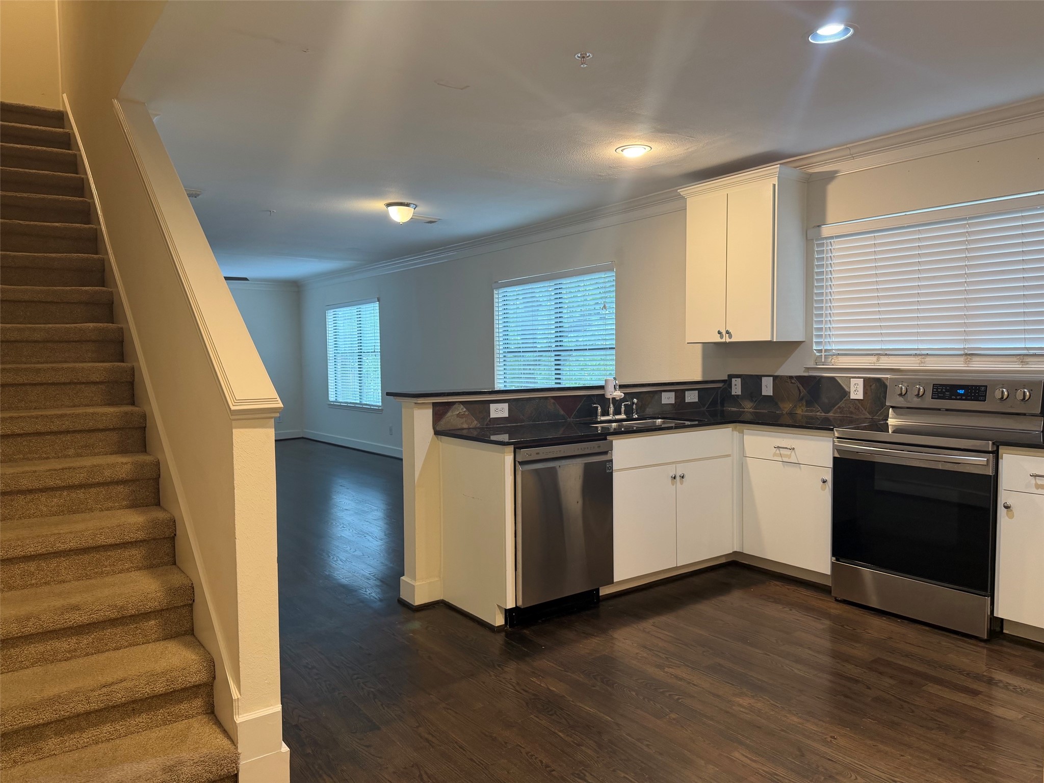 1342 Rutland Street, #206, Houston, TX 77008