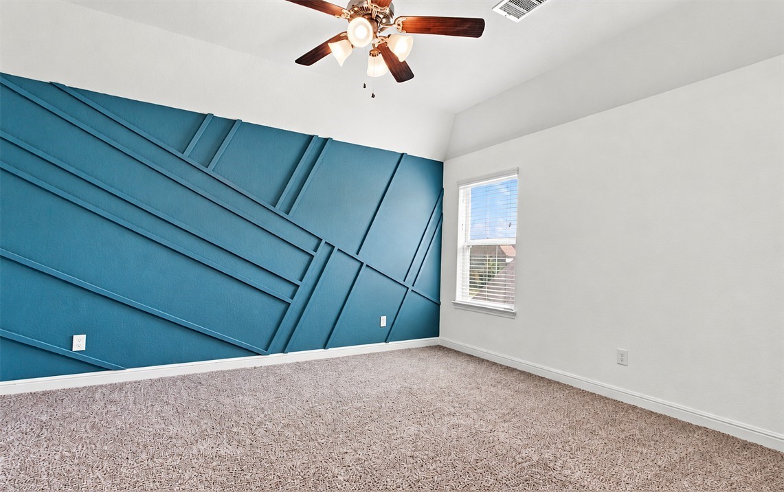 Secondary bedroom