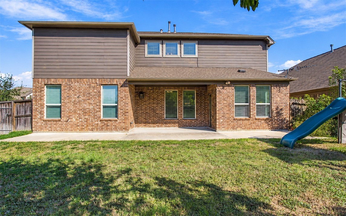 Step out back to the covered patio and spend your evenings grilling, relaxing or entertaining.