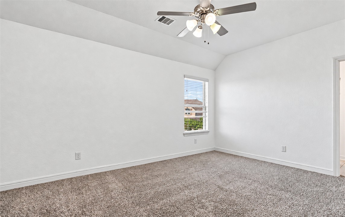 Secondary bedroom