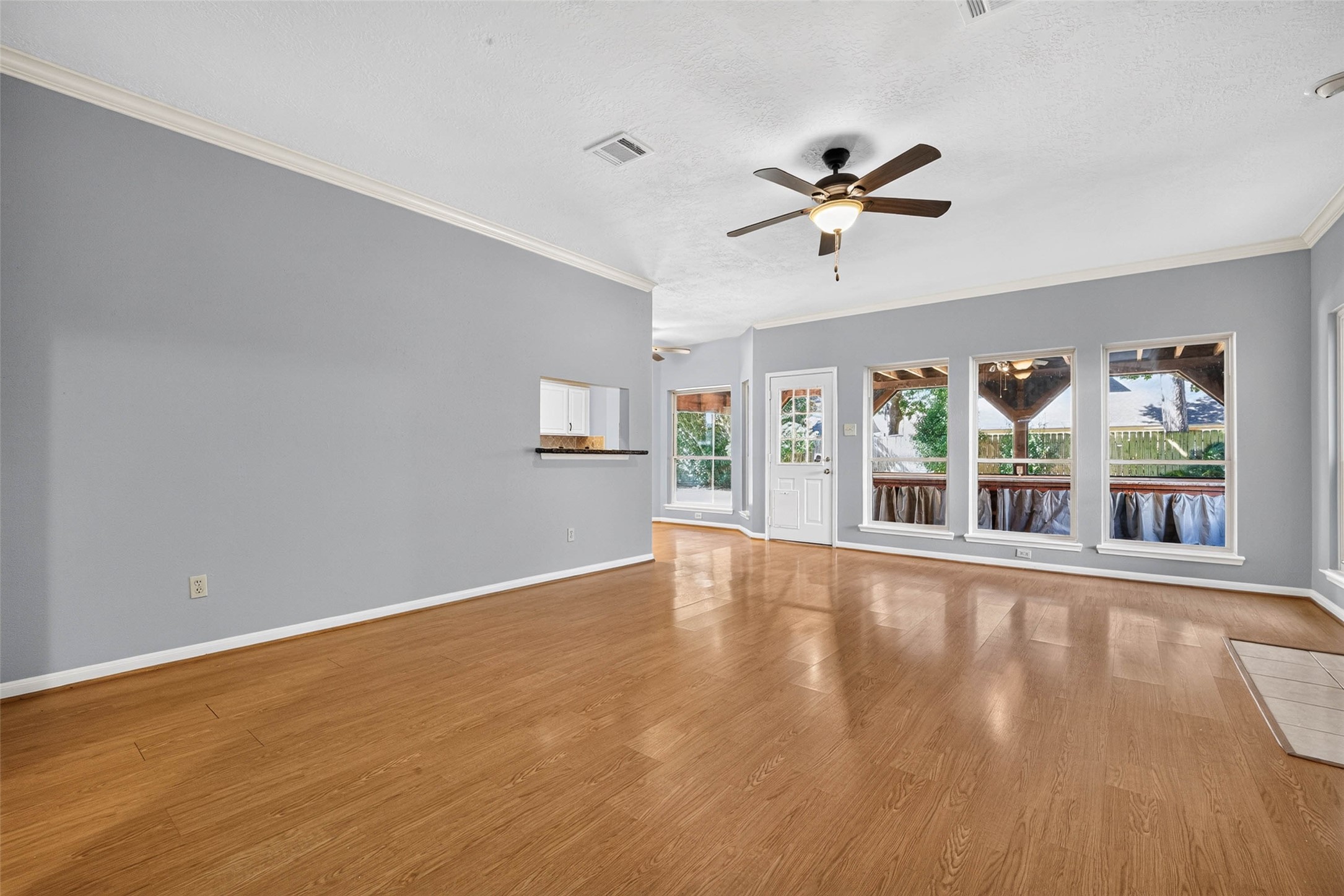 507 Brompton Lane, Highlands, TX 77562