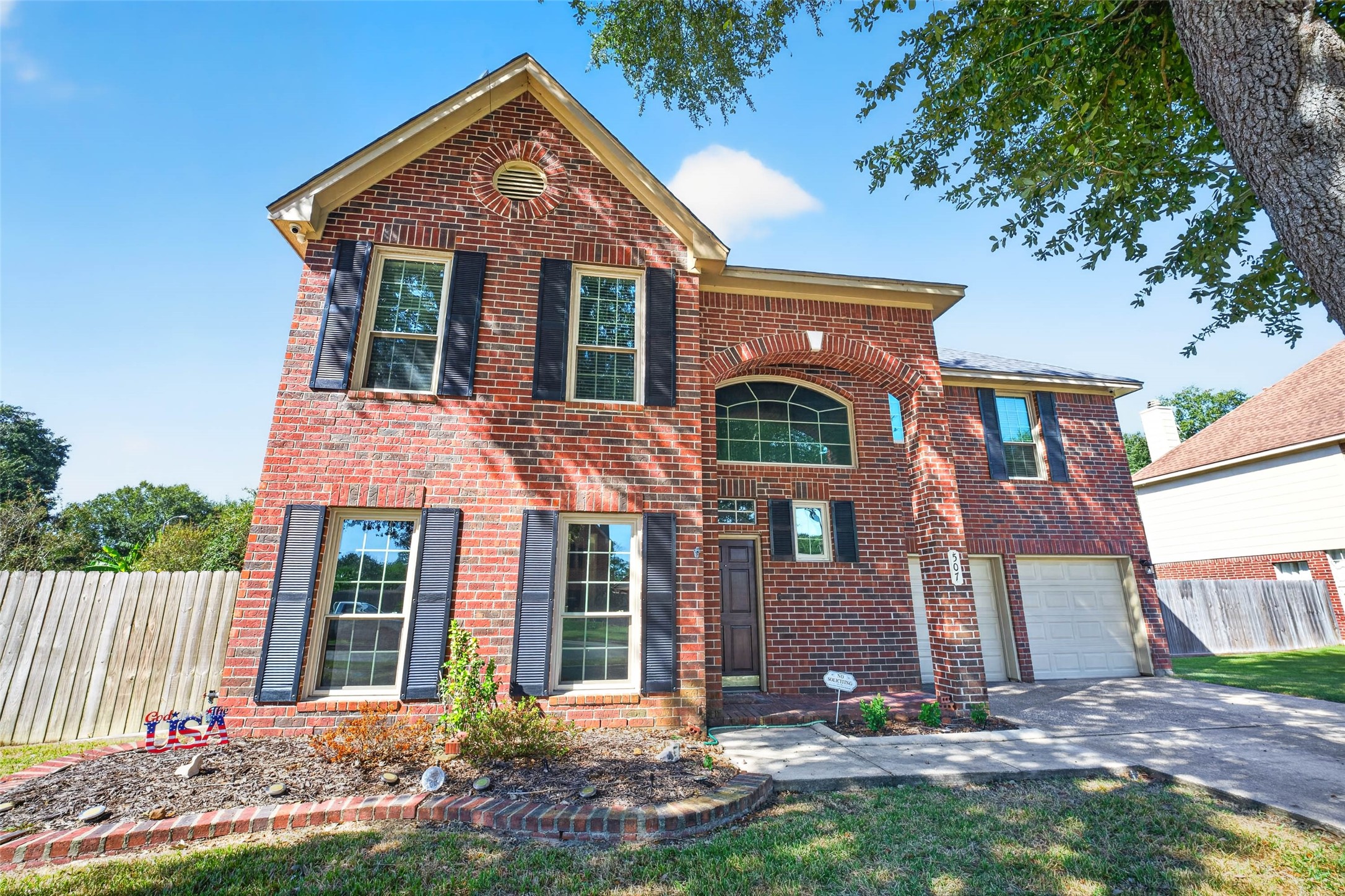 507 Brompton Lane, Highlands, TX 77562