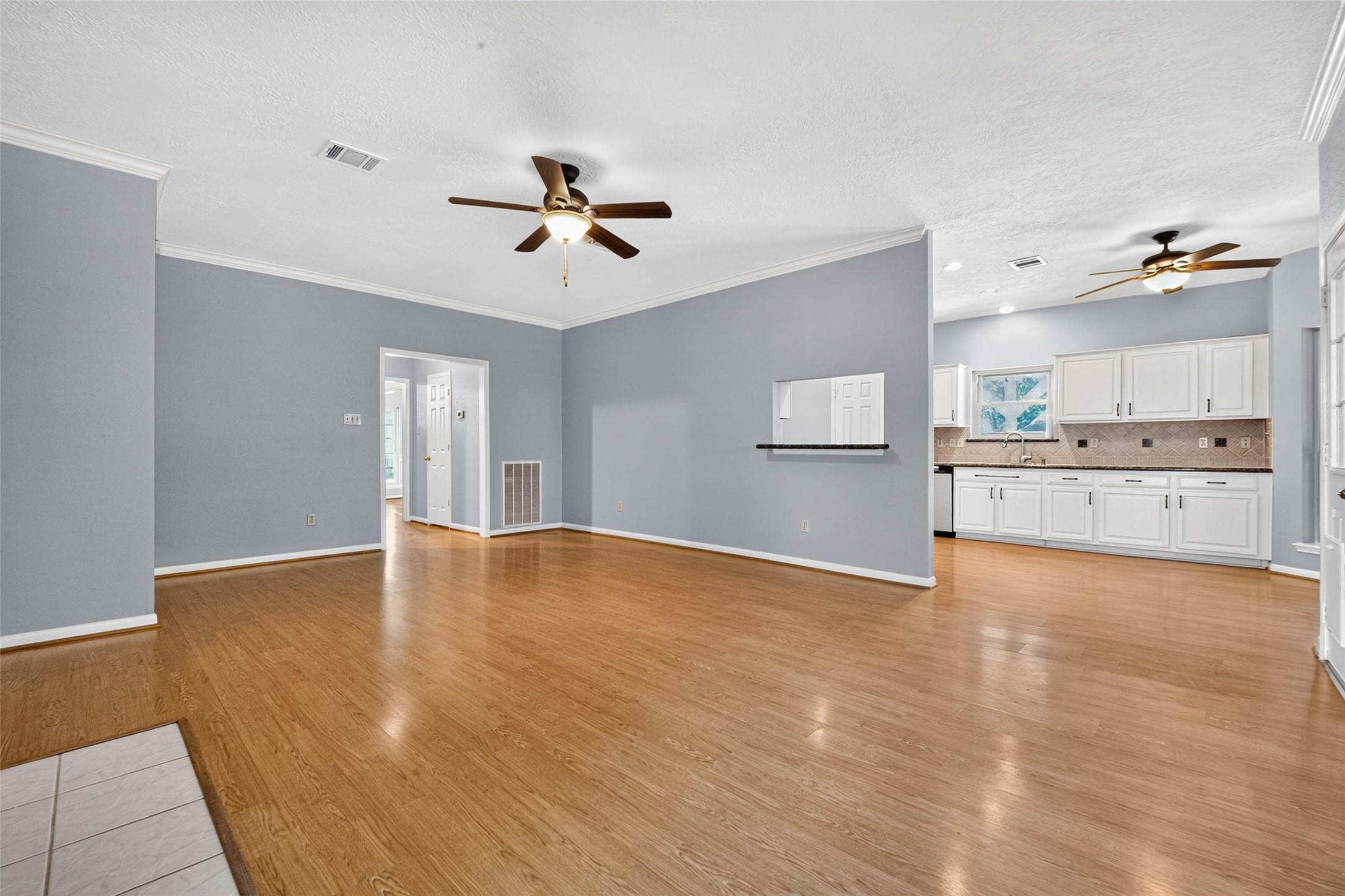 507 Brompton Lane, Highlands, TX 77562