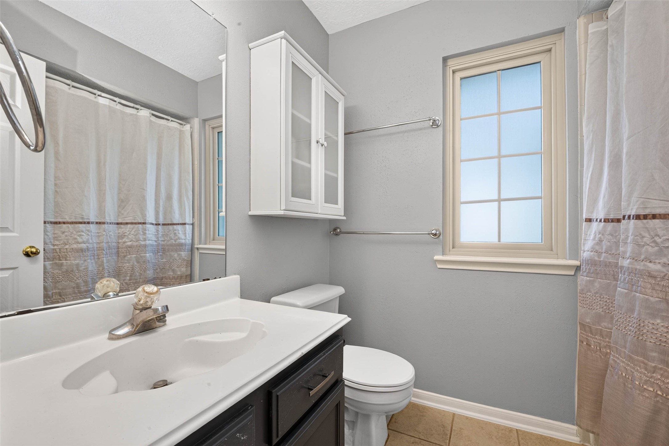 507 Brompton Lane, Highlands, TX 77562
