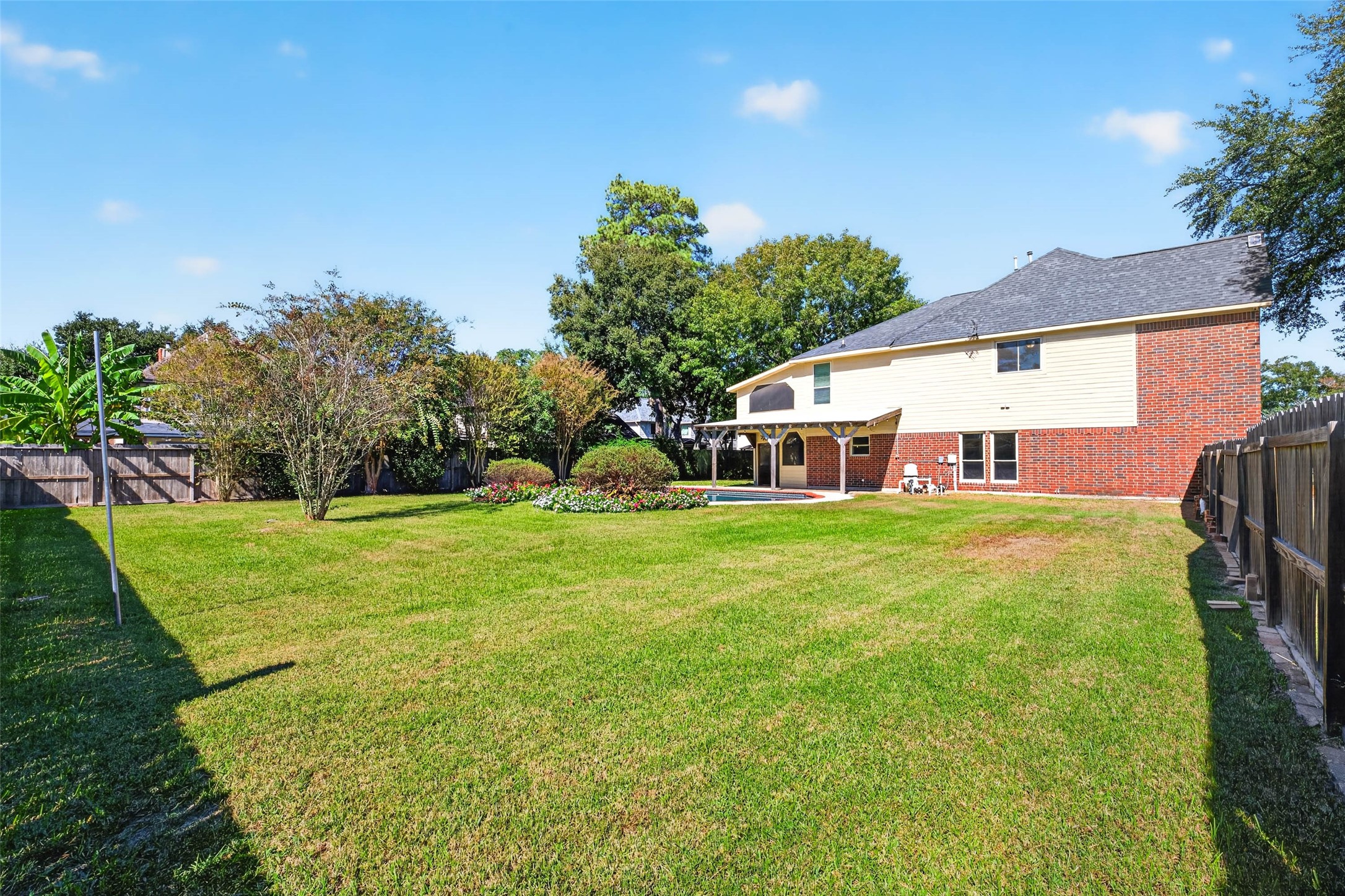 507 Brompton Lane, Highlands, TX 77562
