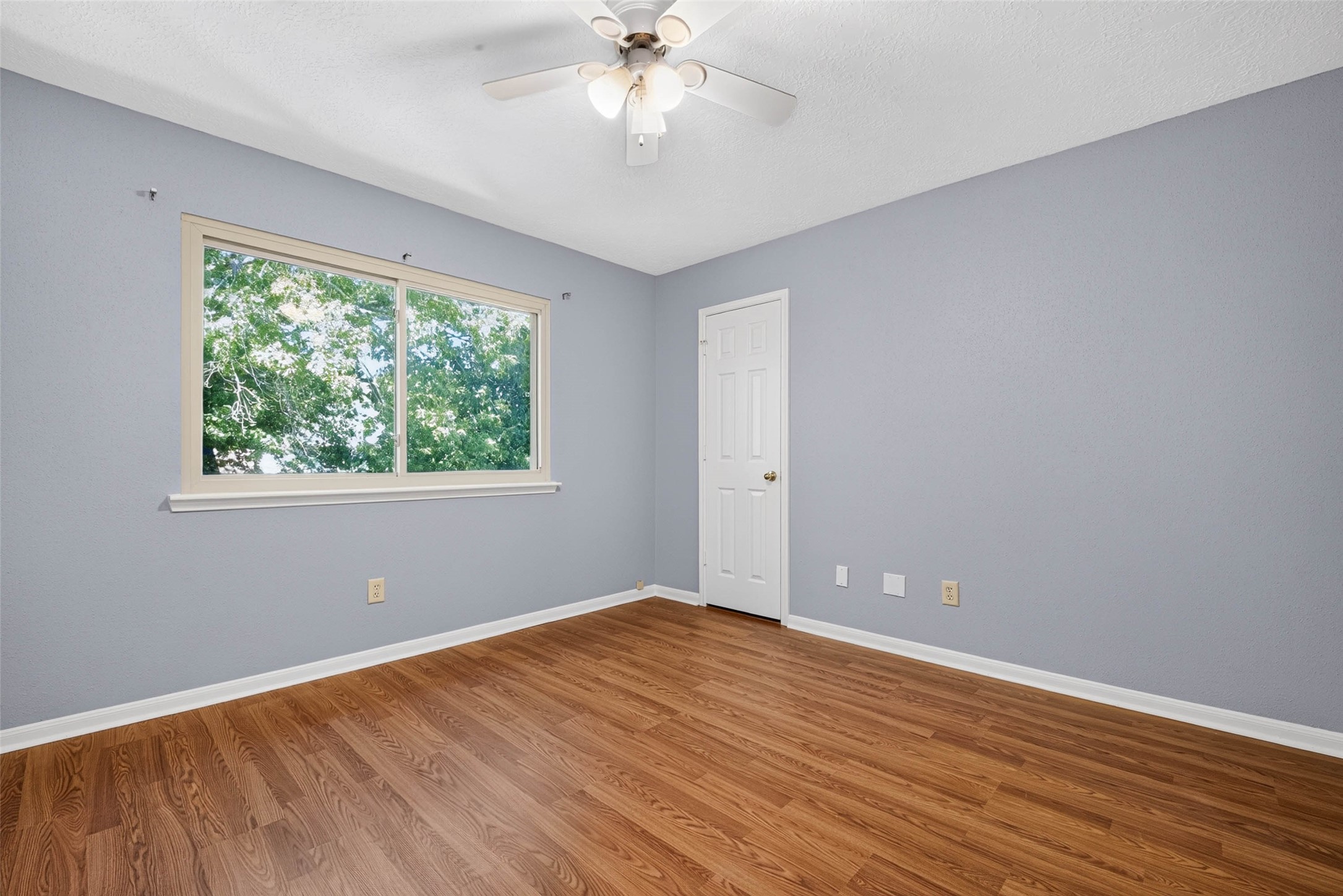 507 Brompton Lane, Highlands, TX 77562