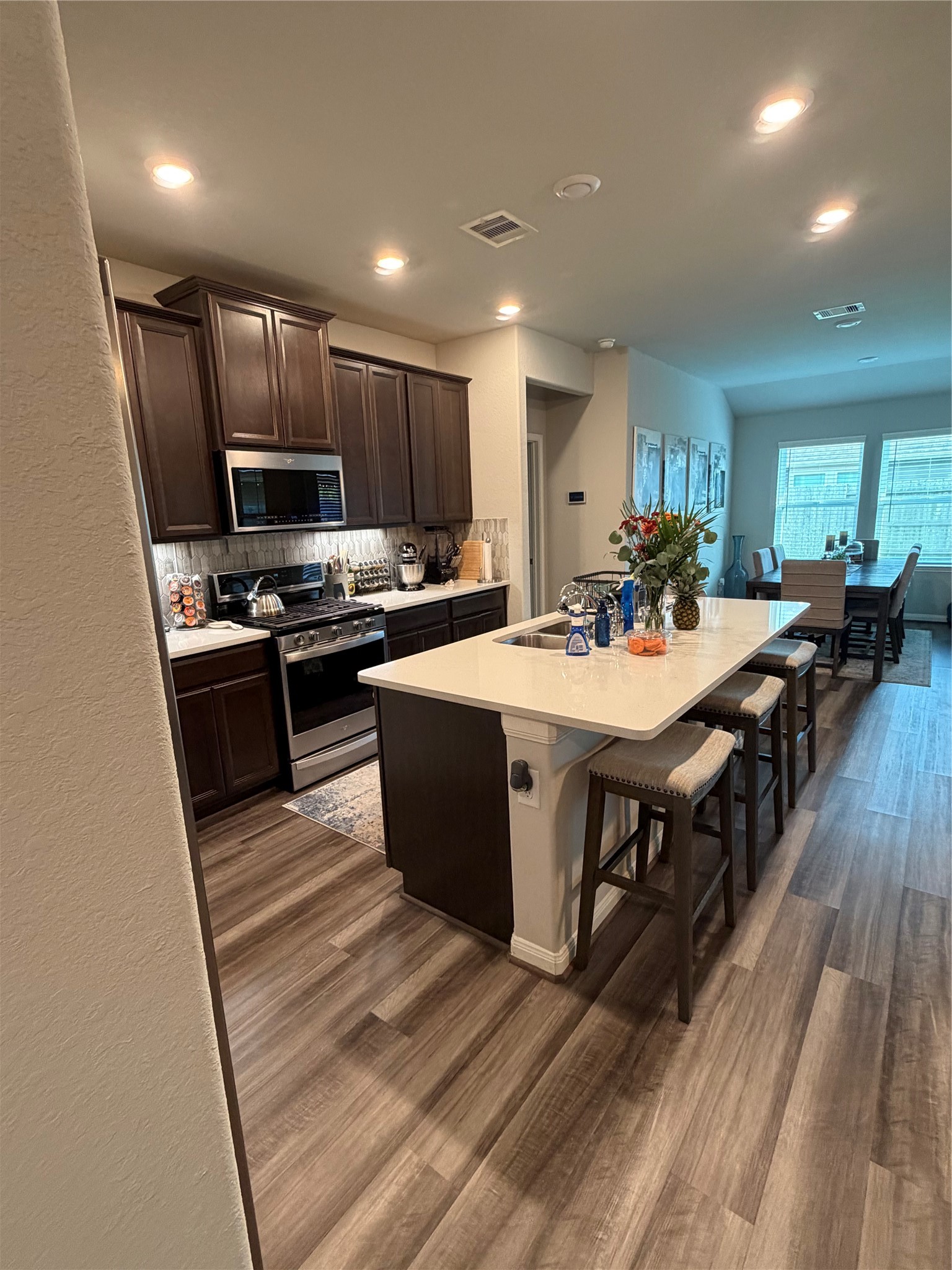 902 Barstow Drive, Rosharon, TX 77583
