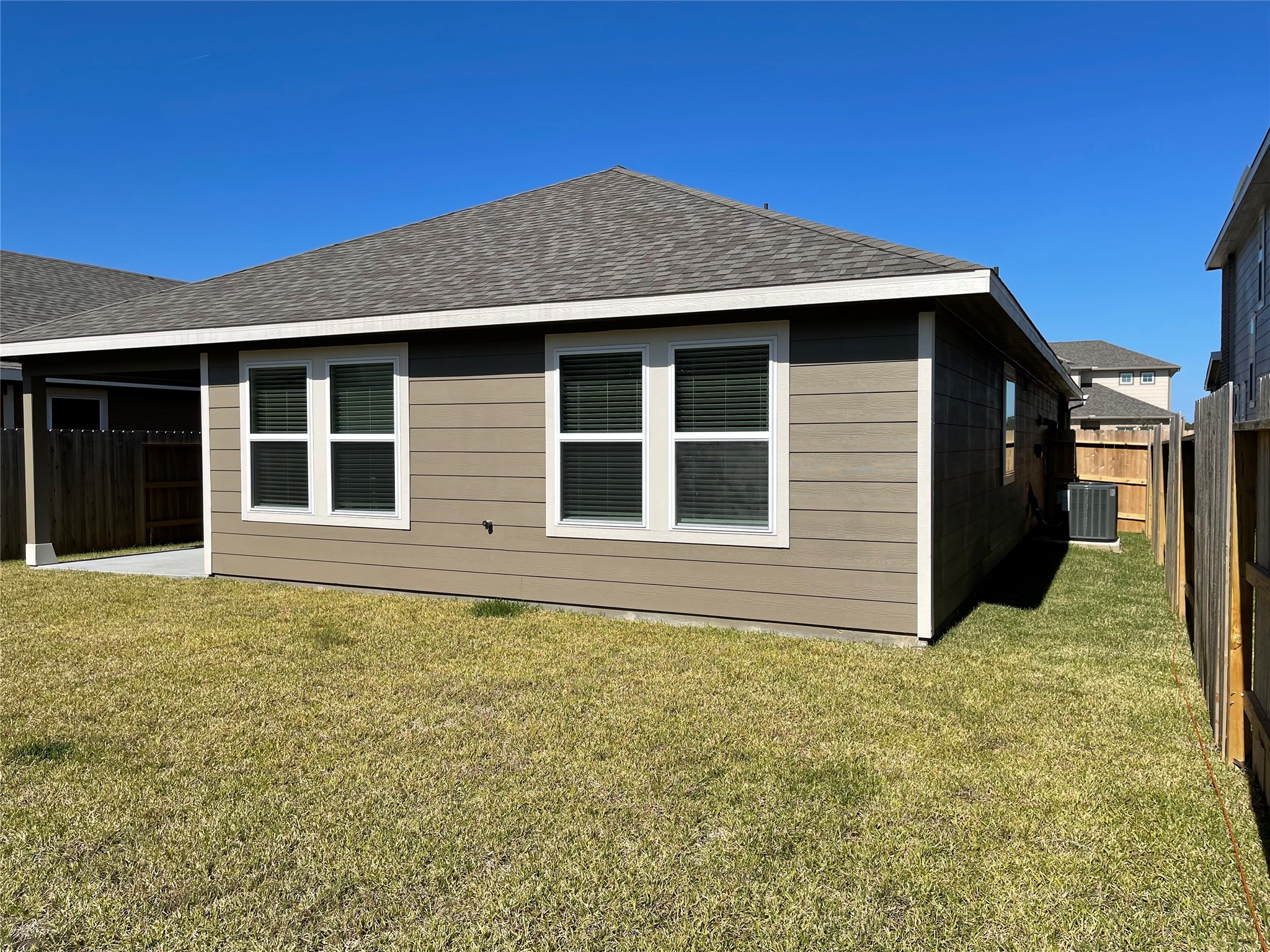 902 Barstow Drive, Rosharon, TX 77583